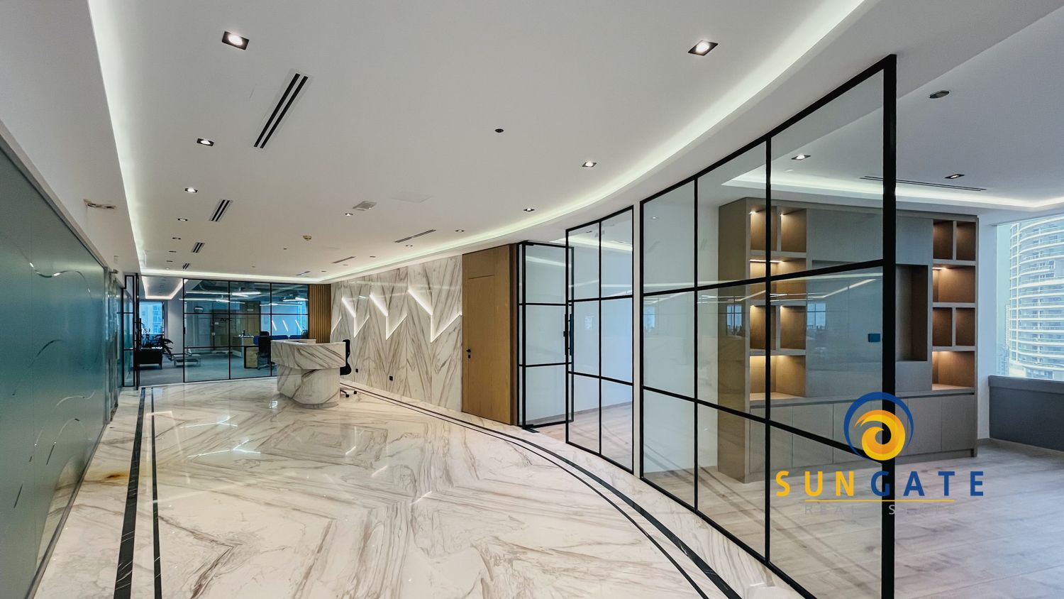 Fitted , partitioned , lake views , Walk to Metro