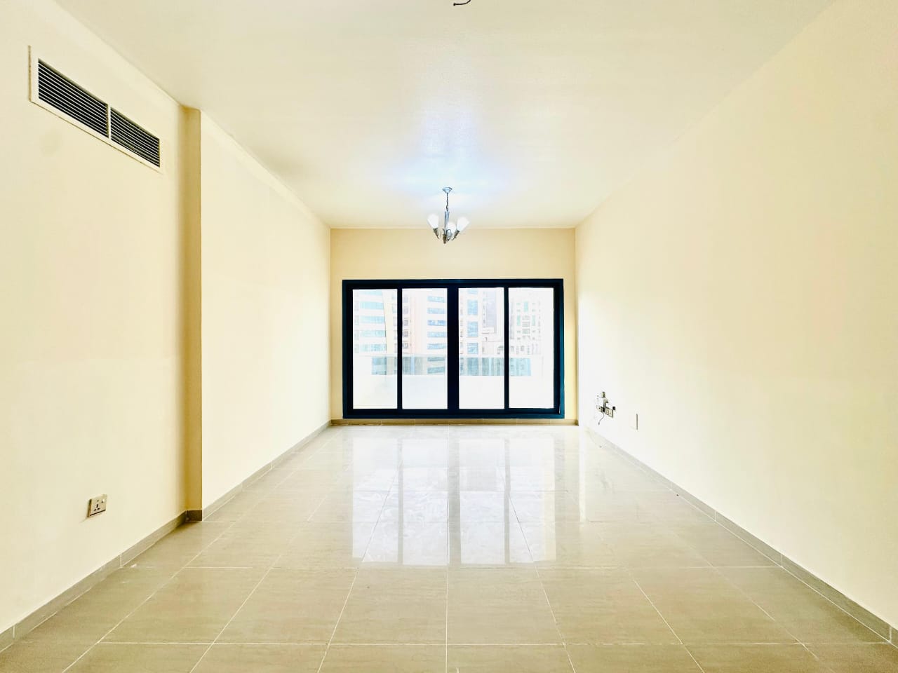1bhk big hall with open view balcony 2 washroom only family building near to bus stop