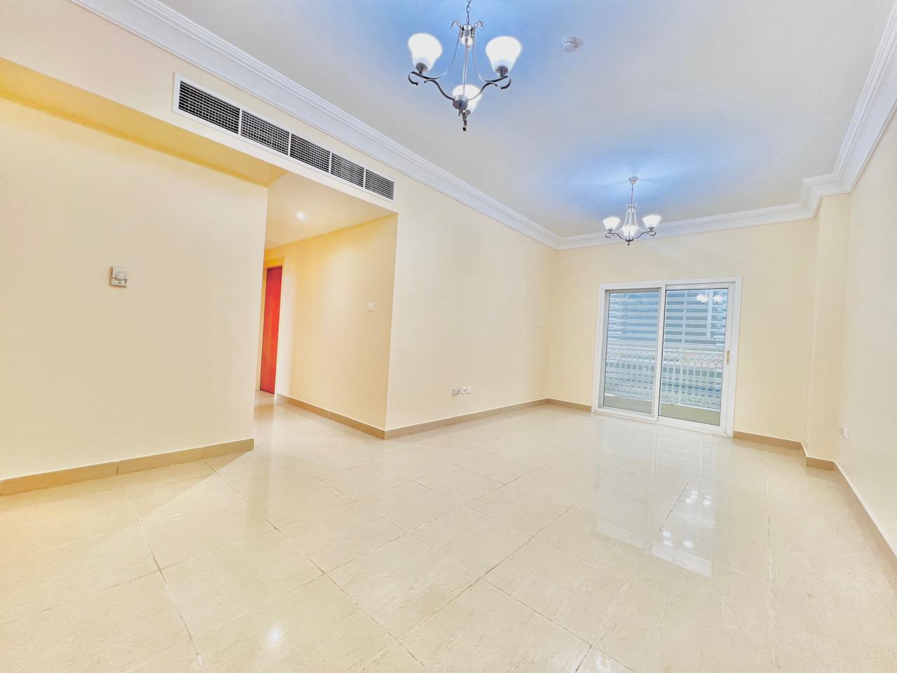 Very big hall 1 master Badroom with wardrobe very specius ready to move hot offer just 2 min walking distance to bus stop