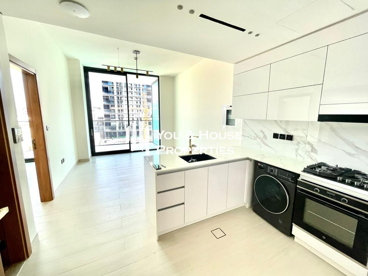 Premium 1-Bed Living | Refined Interiors I Pool View