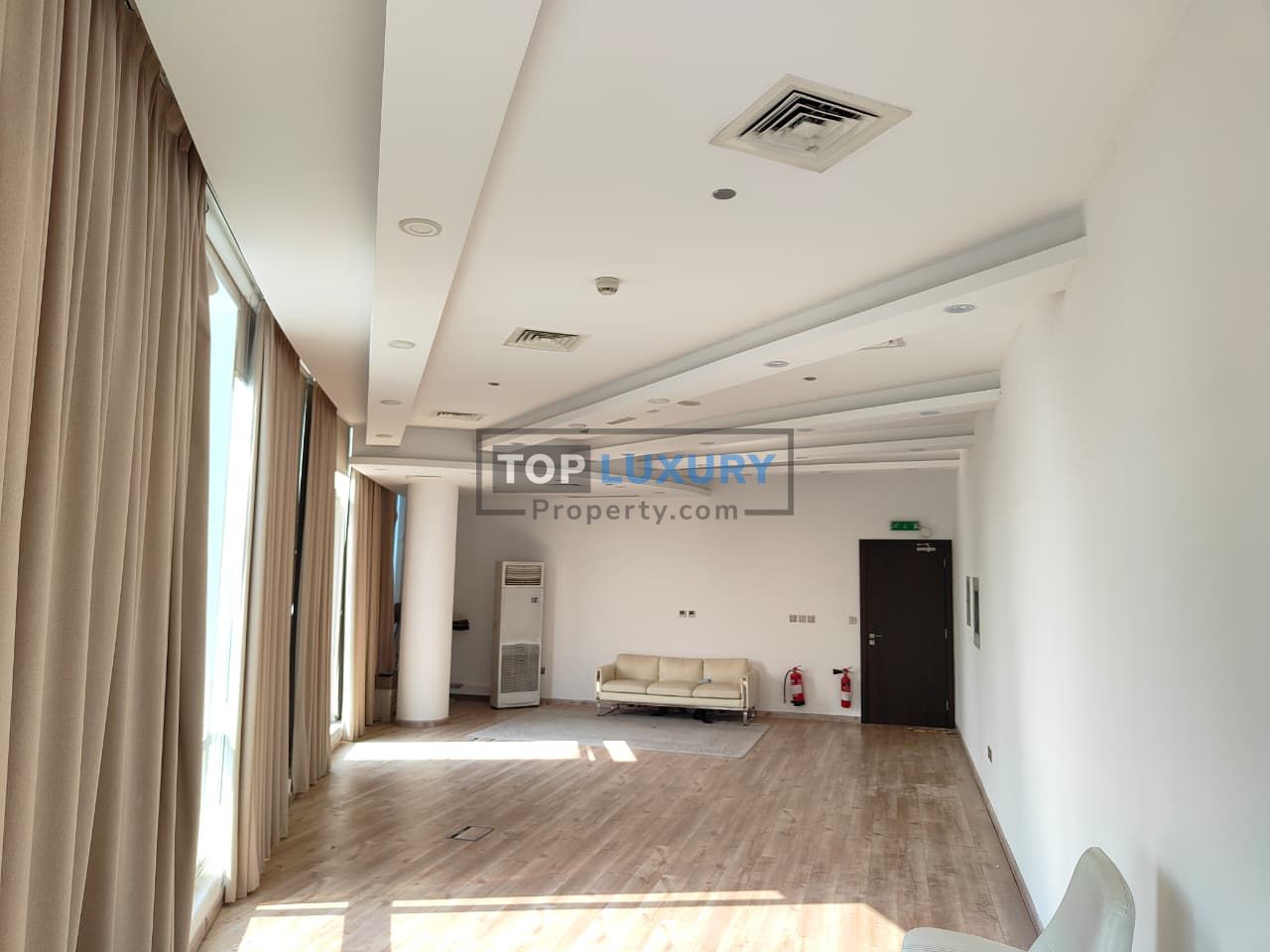 NEAR METRO | PRIME LOCATION | HIGH FLOOR