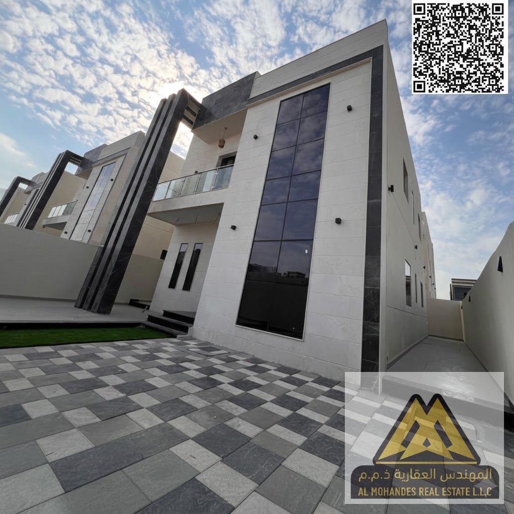 Balcony with an open view | 4 very spacious master bedrooms | Large separate living room + family lounge