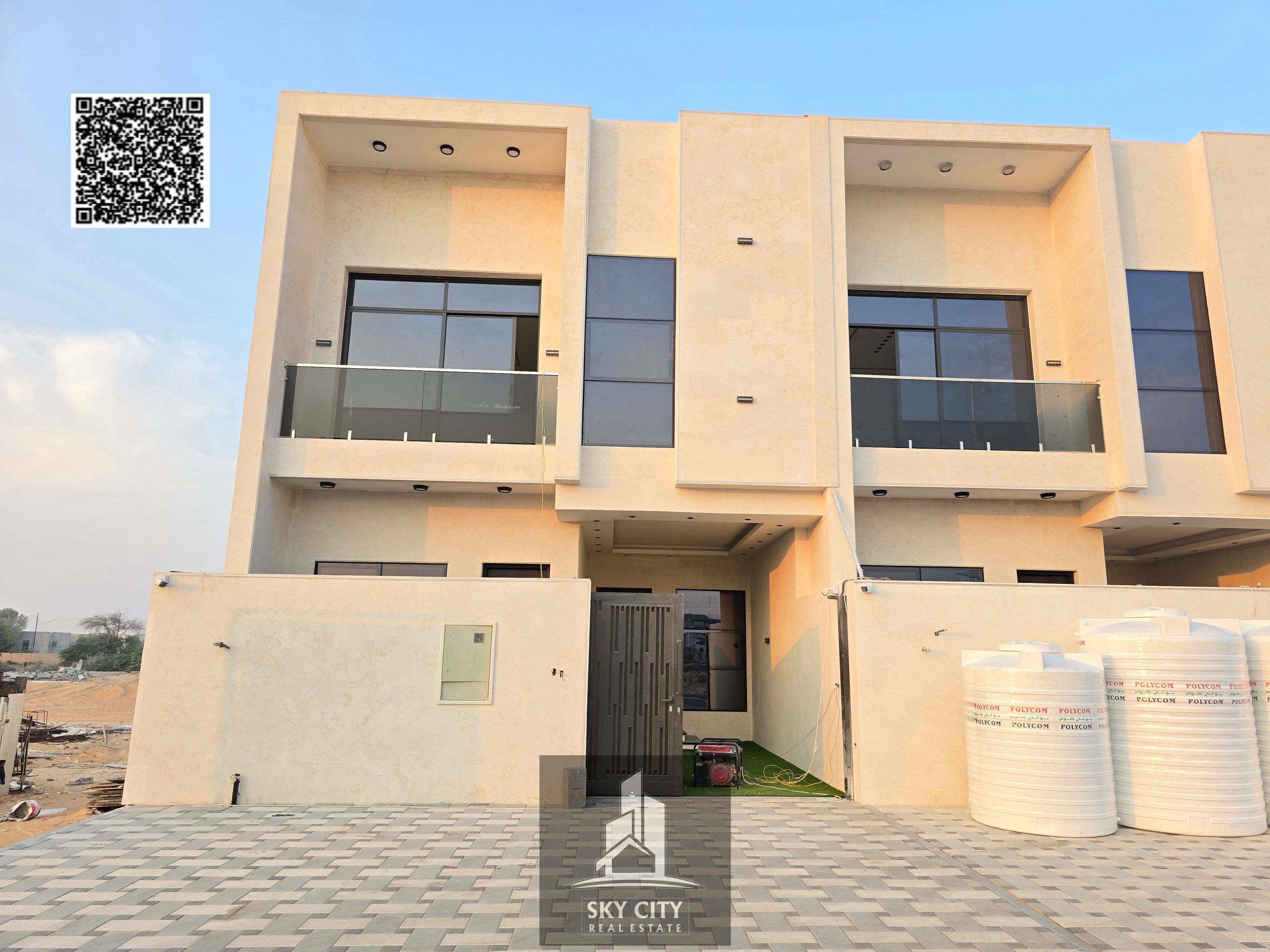 Townhouse for sale, ground floor, first floor and roof, including registration and ownership fees