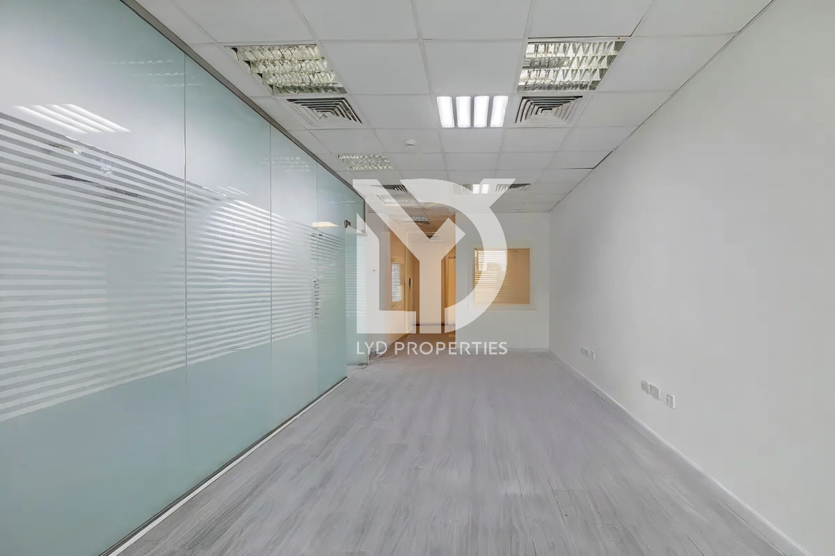 Vacant Fitted Office in Emaar Business Park 2 ,The Greens, Move-In Ready