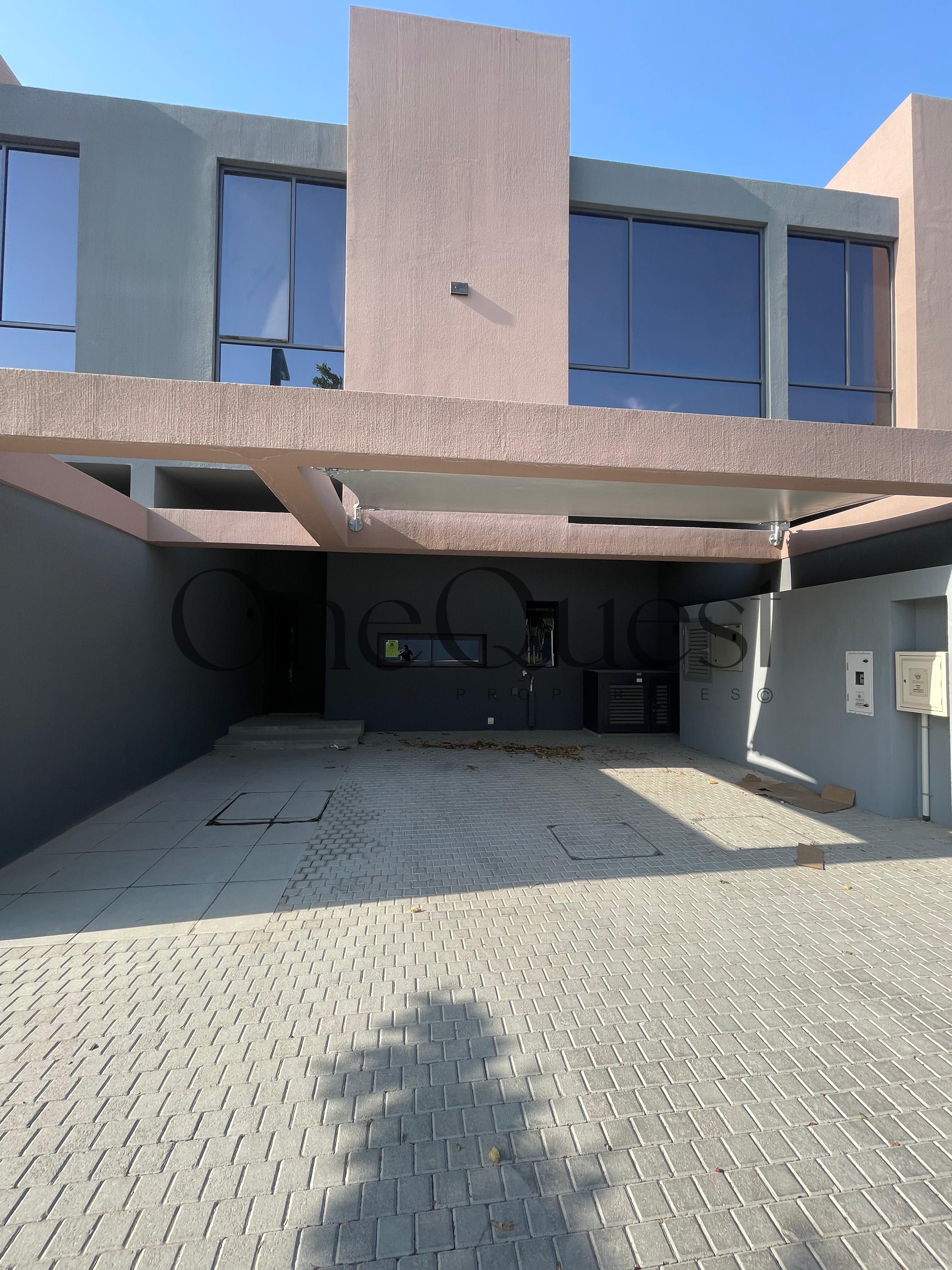 4 BR + MAID | FREEHOLD | READY | SINGLE ROW