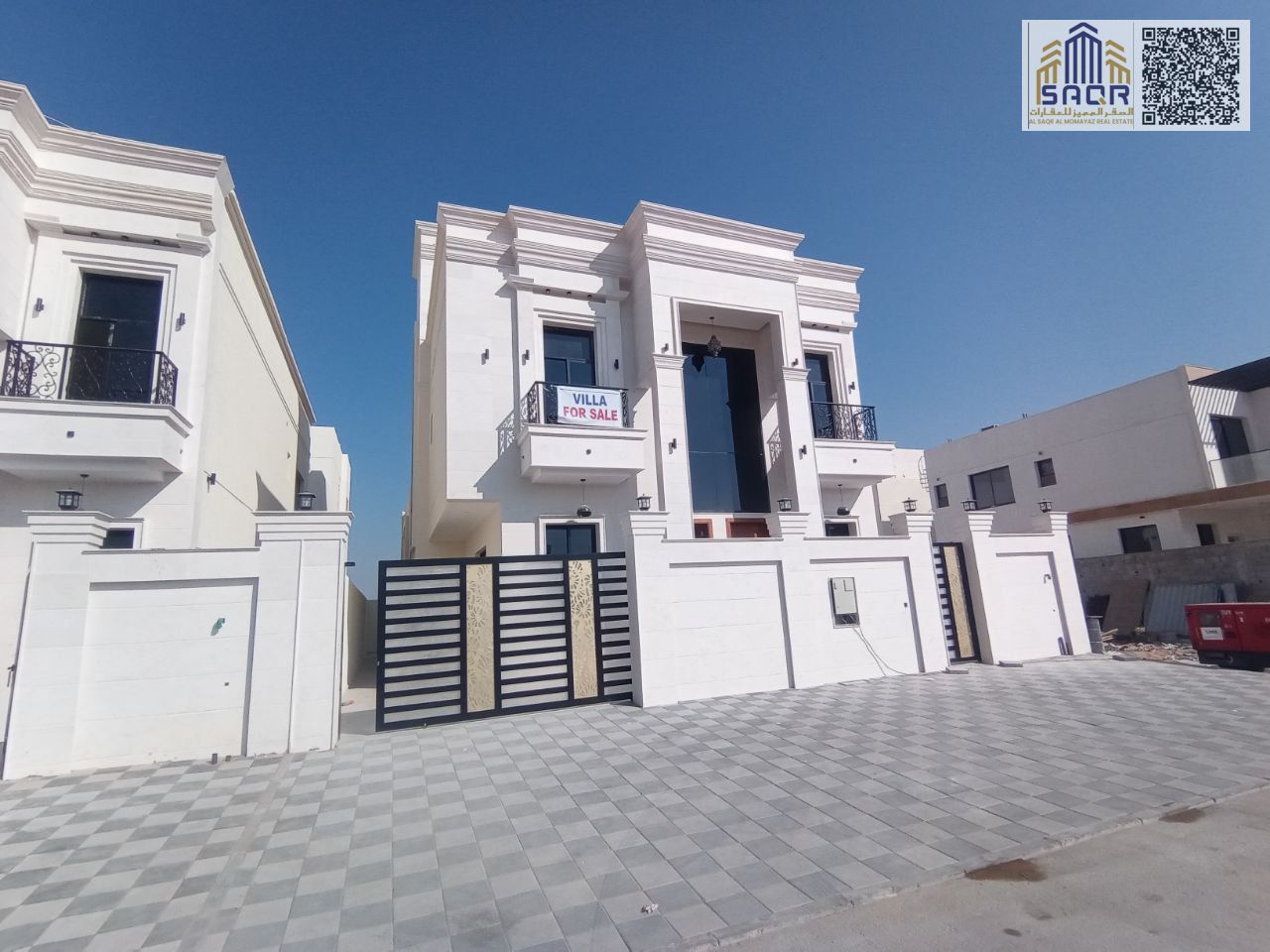 Classic two-story villa with a roof terrace / Freehold ownership for life / Fees included