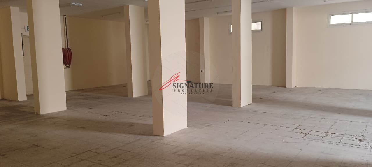 WAREHOUSE | EASY ACCESS TO MAIN ROAD | MORE OPTIONS AVAILABLE Warehouse for Rent – Jurf Industrial 1
