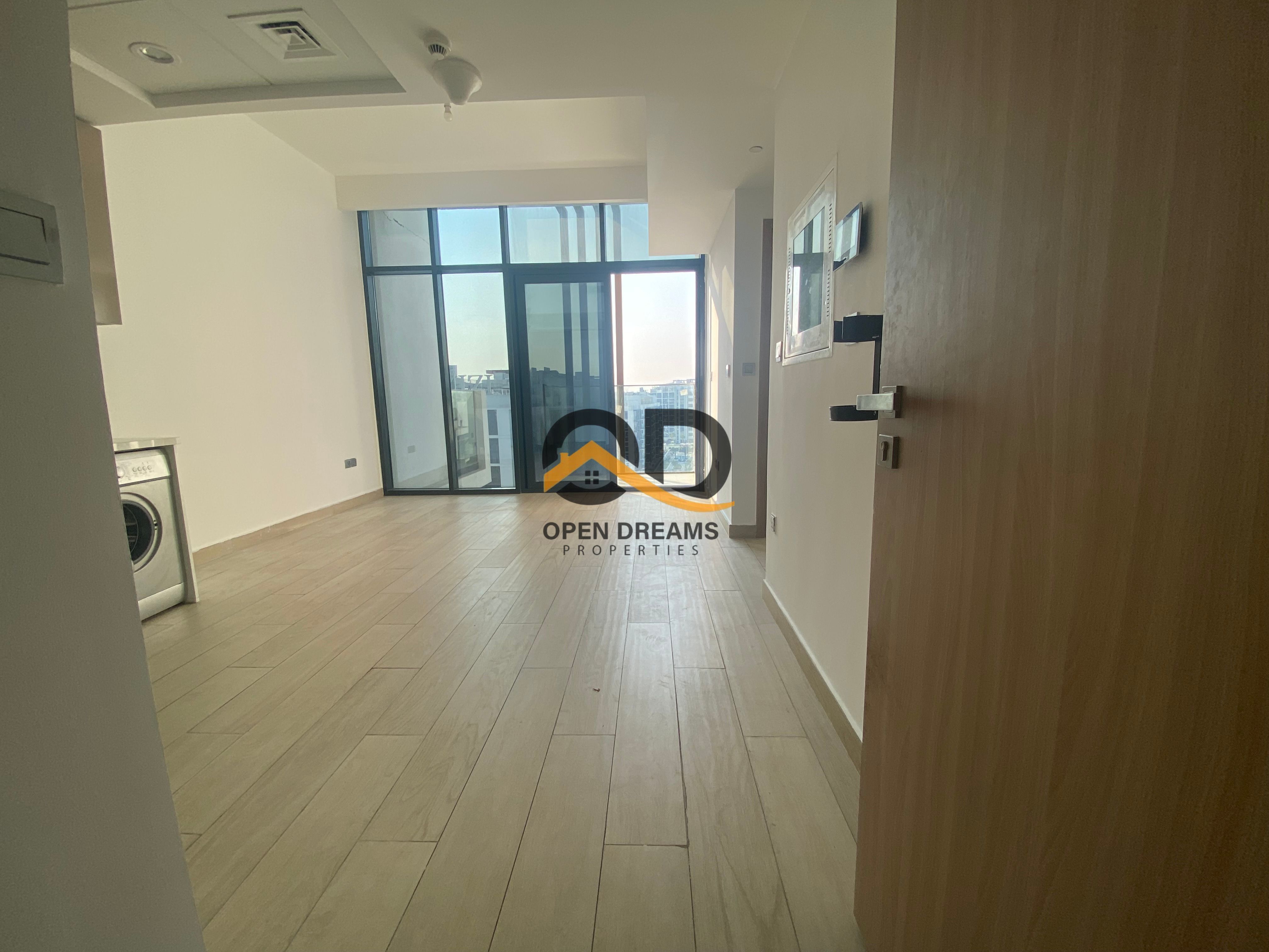 1 Bedroom Apartment Unfurnished For Rent in Azizi Riviera