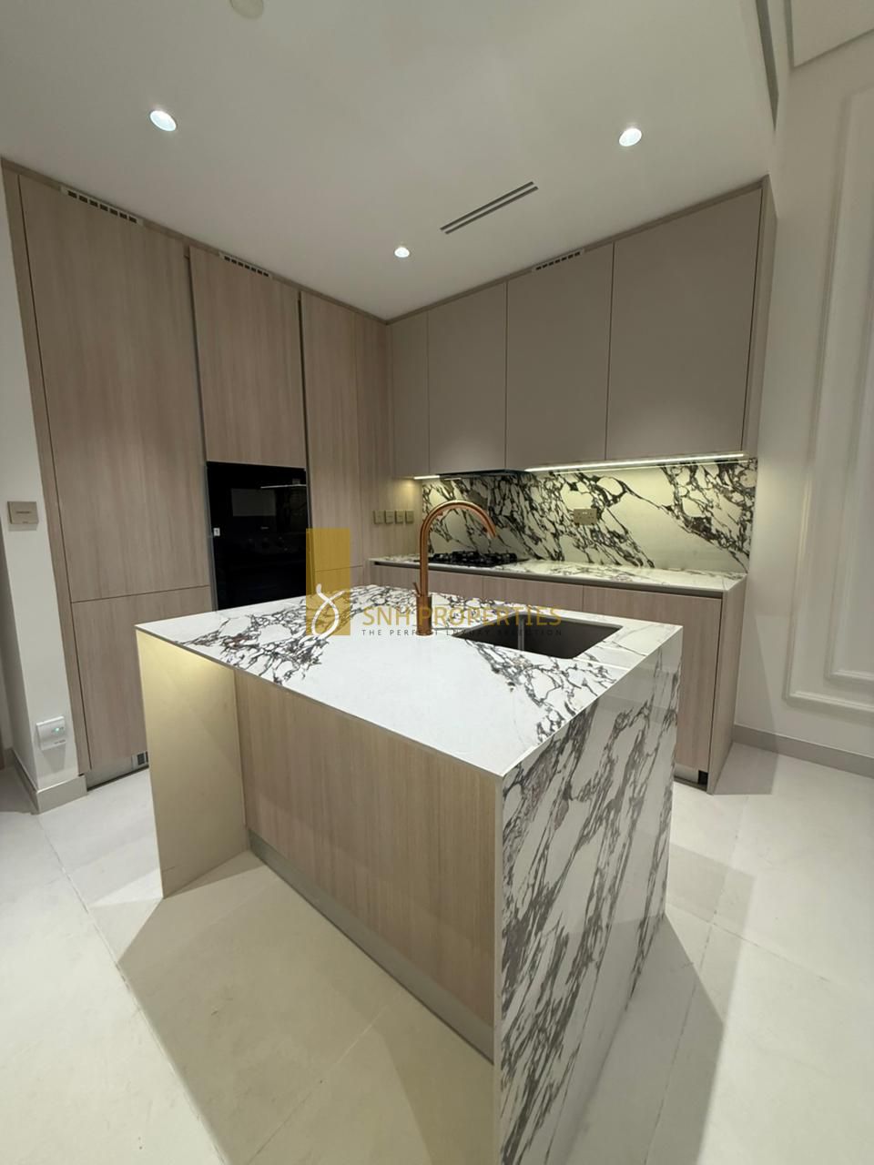 BRAND NEW | READY TO MOVE IN | BIG LAYOUT
