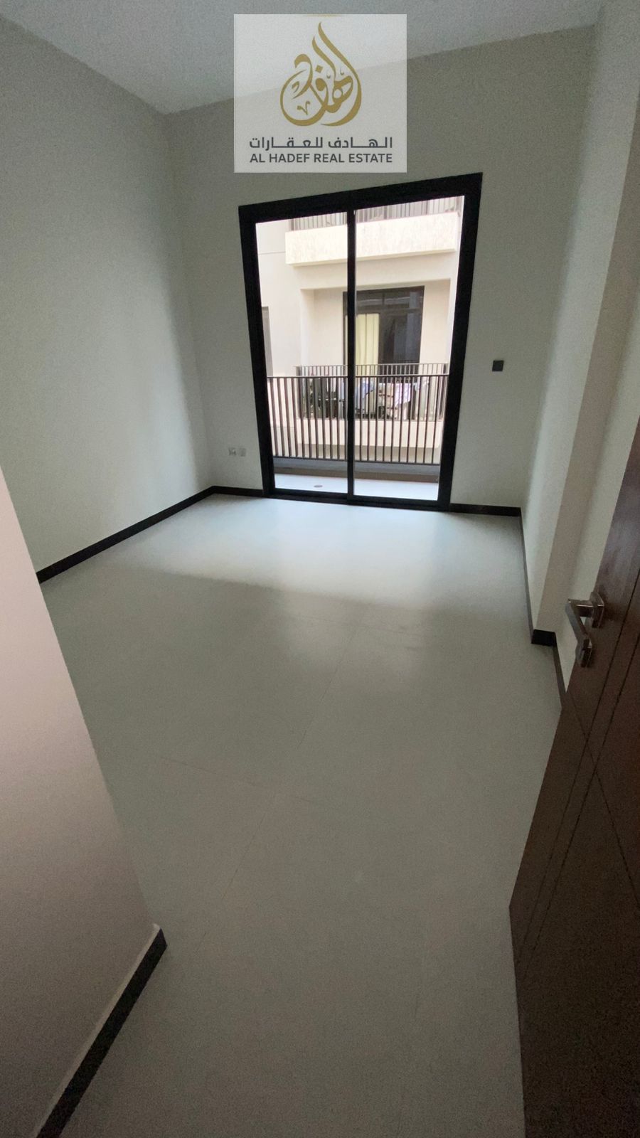 For rent in Ajman, brand new building, first occupancy in Al Jurf 3. Flexible payment options: 4 or 6 installments. Security deposit (non-cash check)