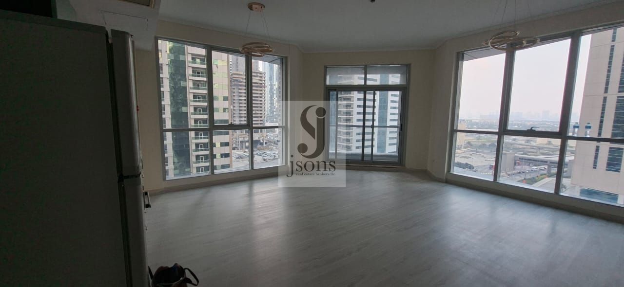 FULLY RENOVATED | PRIME LOCATION | GOOD CONDITION