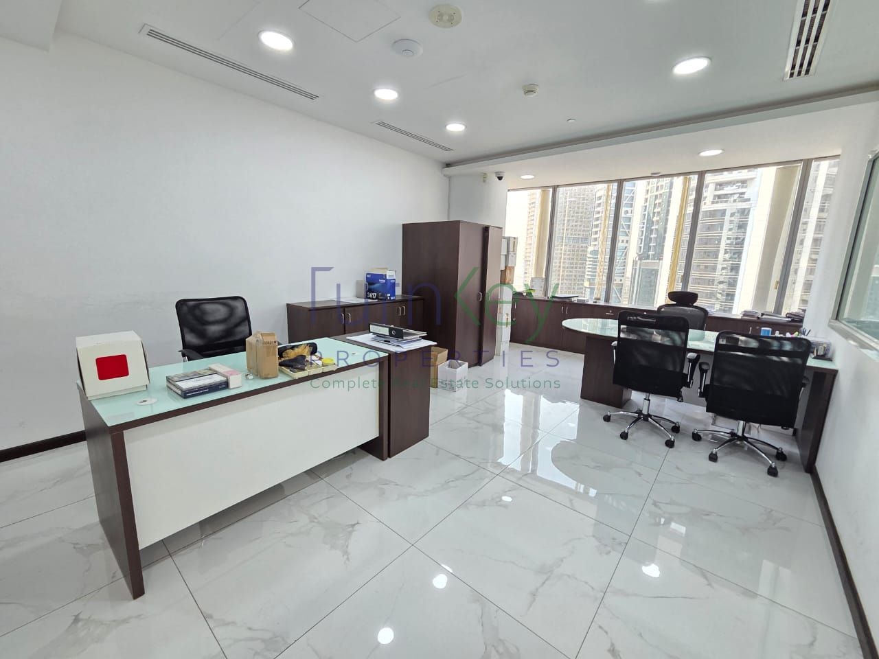 Office for Sale with 3 Parkings