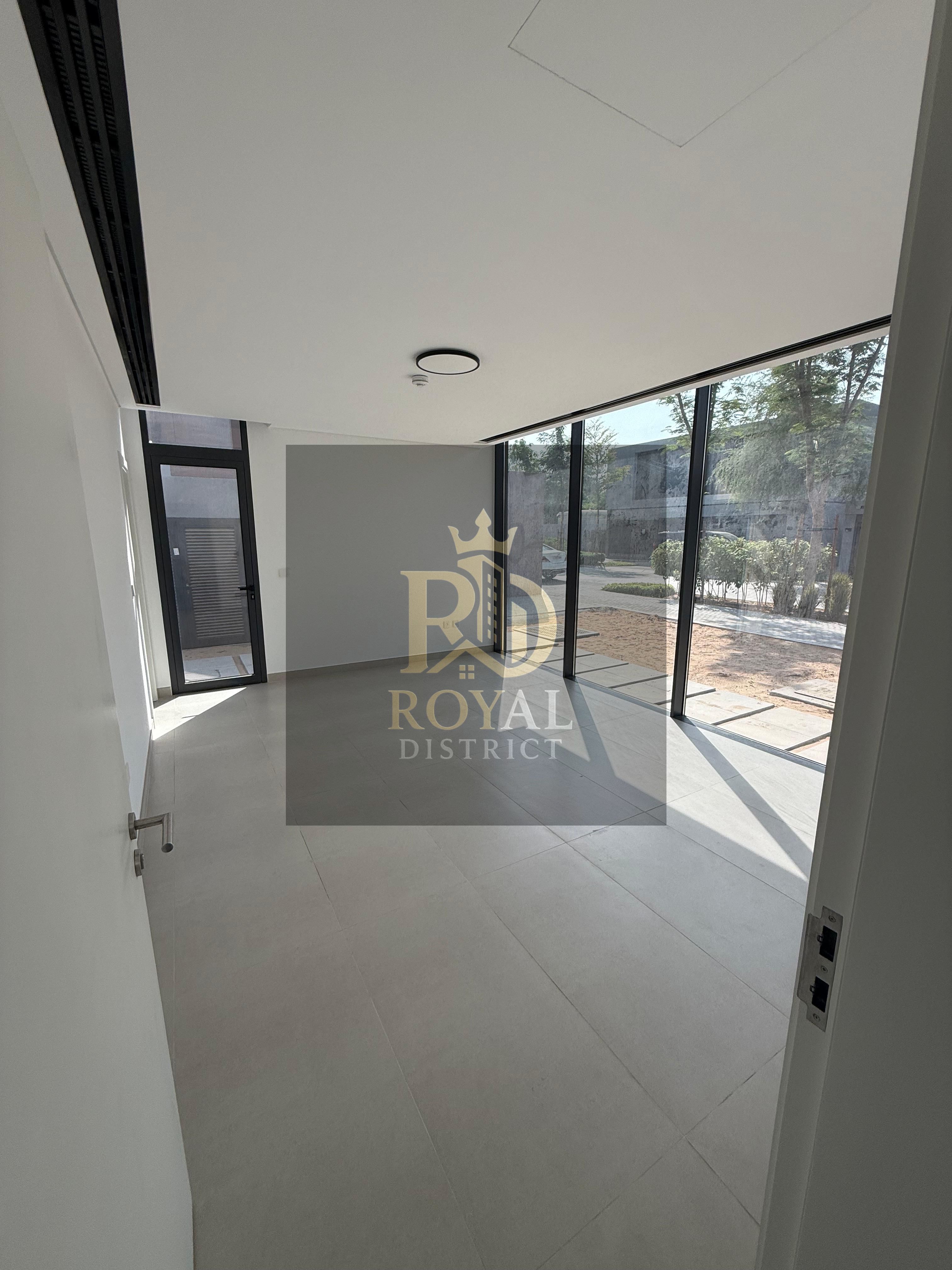 Independent Villa + Pool – Freehold – Premium Community – Ready to Move