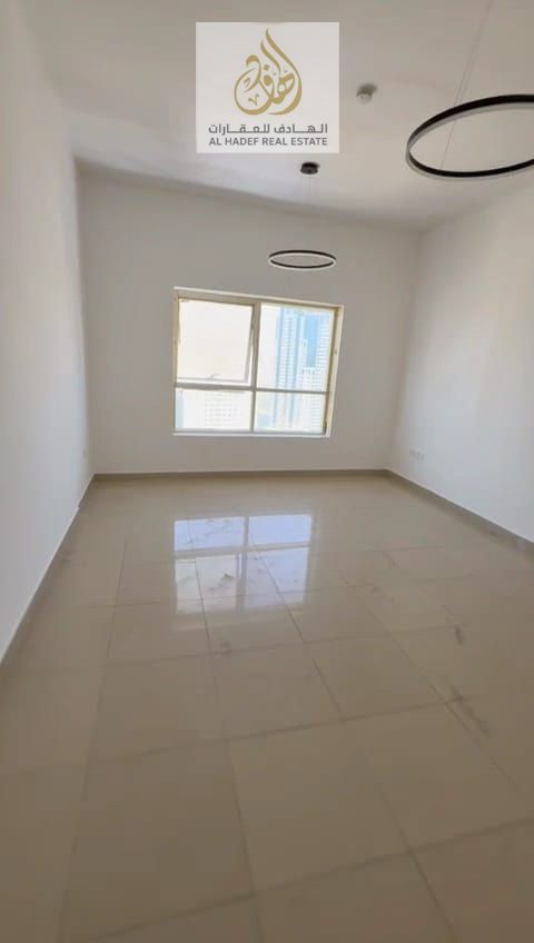 Two bedrooms, a living room, a balcony, full views, and three bathrooms for sale.
