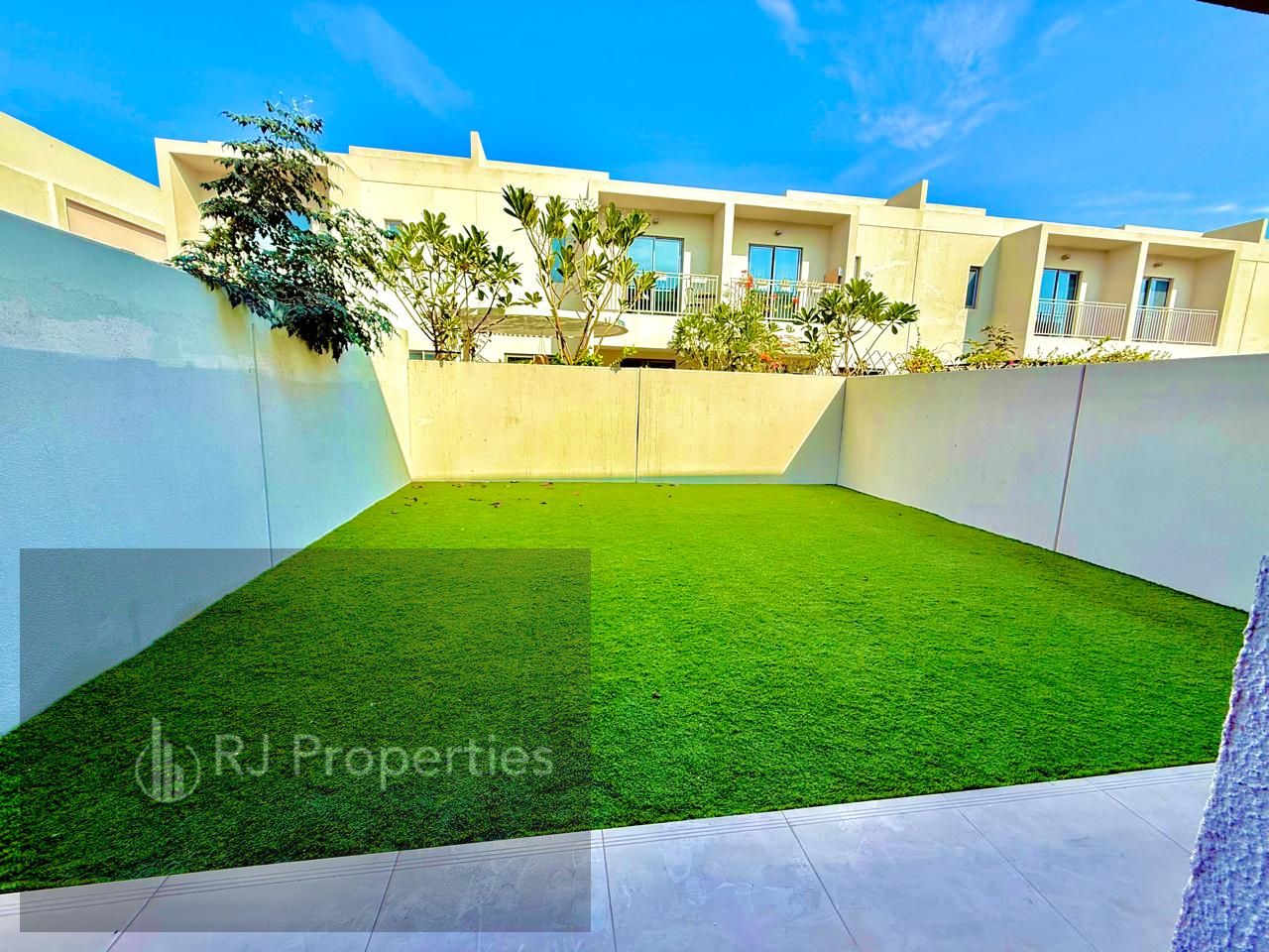 Luxury 3BR Townhouse in Al Zahia with wardrobe garden