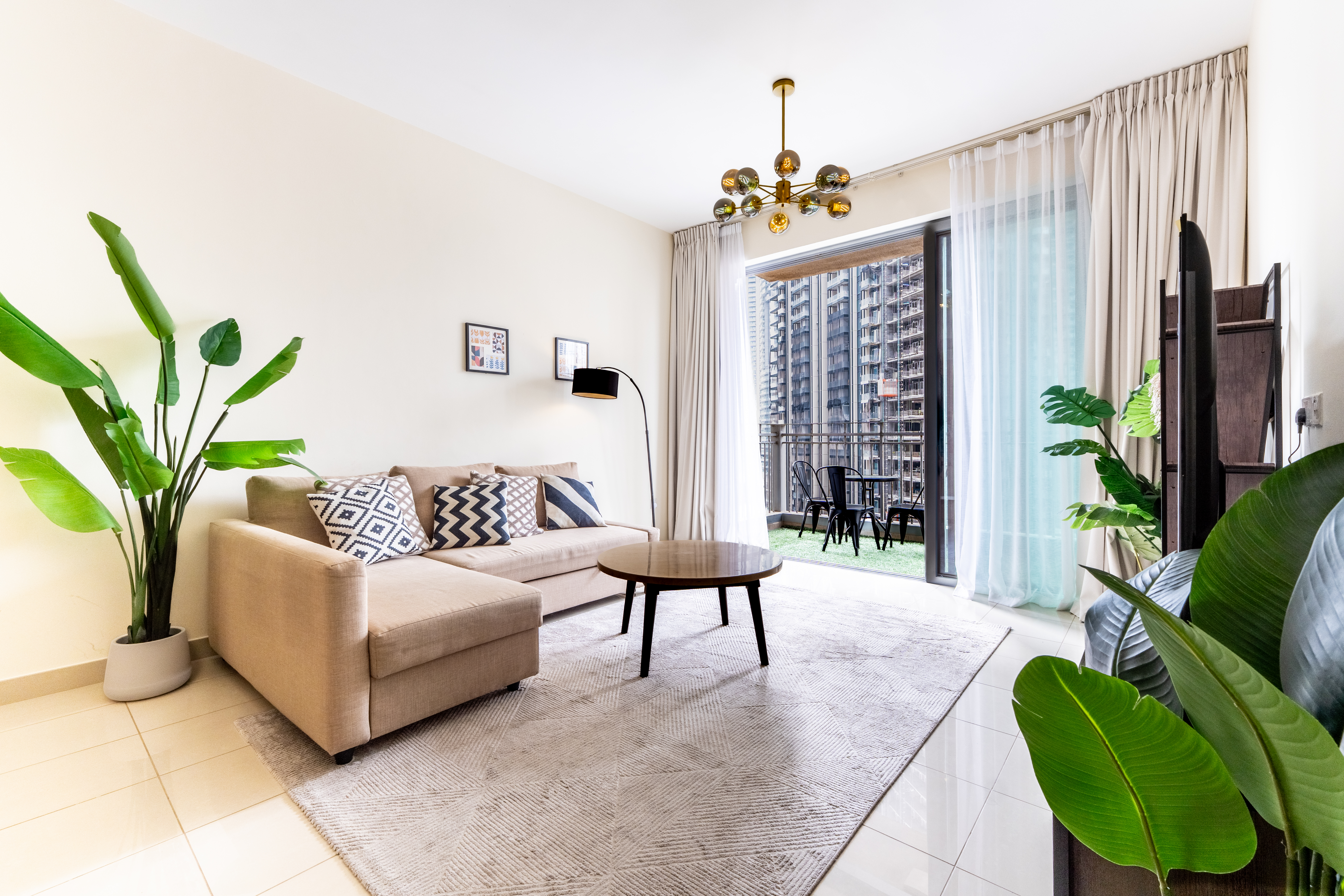 Modern & Cozy 1-Bedroom Apartment in the Heart of Downtown Dubai