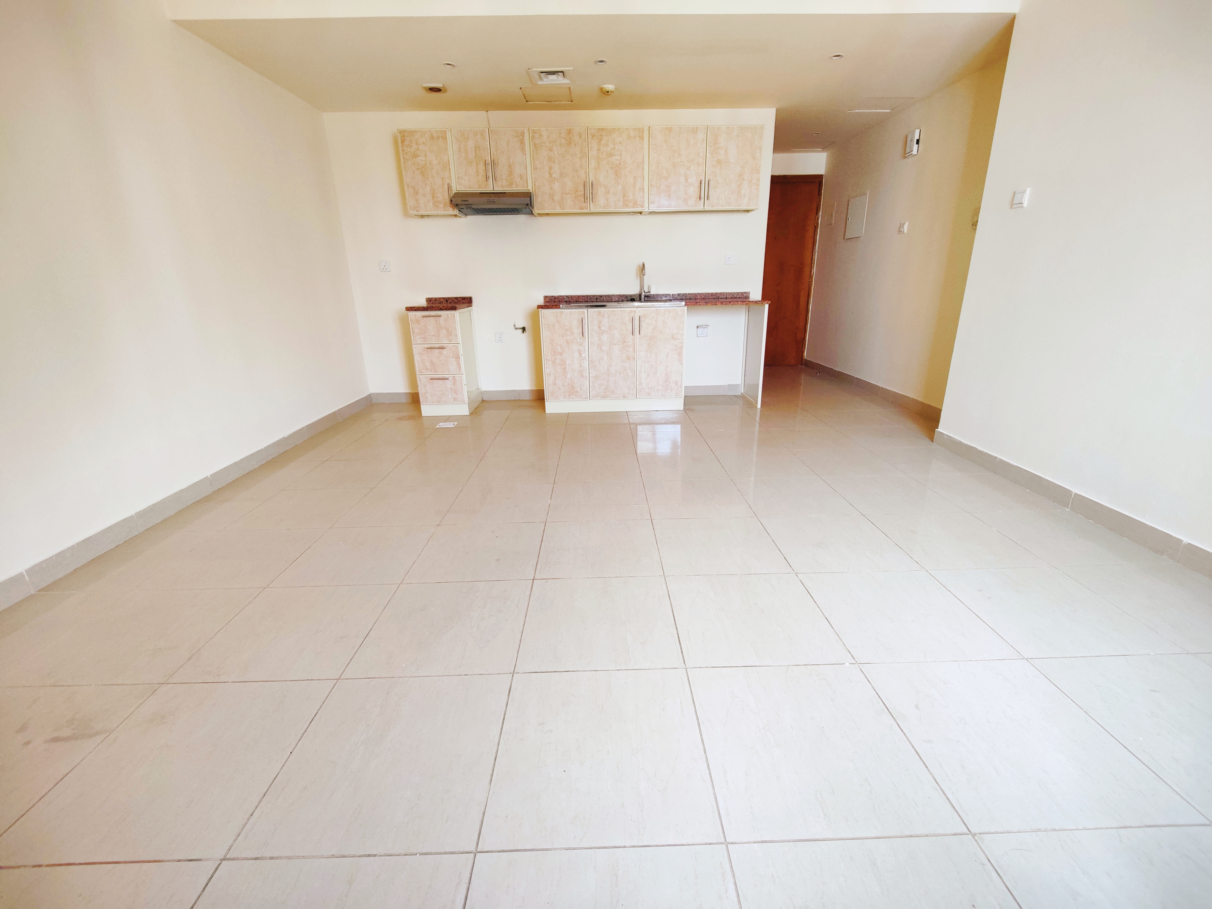 Premium Offer/So Huge & Most Elegant/Flexibility Possibility/Family bldg/Just 1 Left/Ready To Move