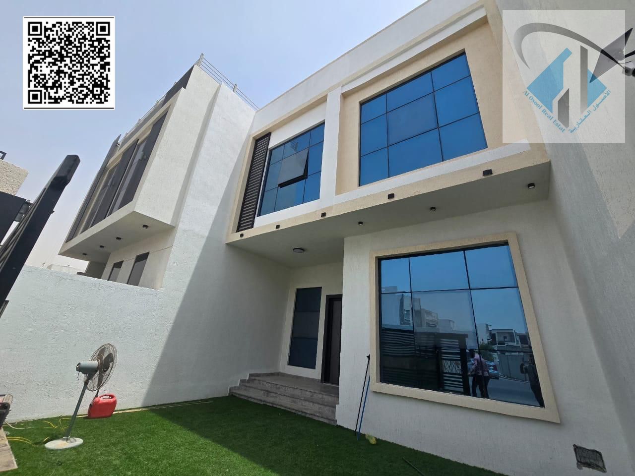 Villa for sale with no down payment, large yard, luxurious designs, and the possibility of bank financing for 25 years.