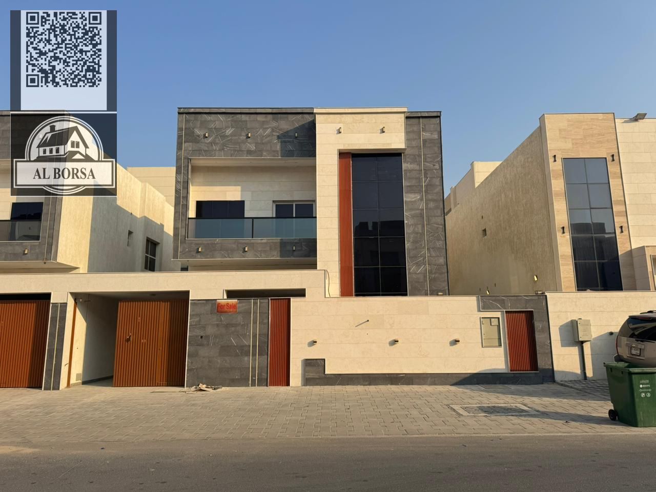 For sale in Al-Amrah: a villa with 5 master bedrooms, a majlis (formal sitting room), a spacious kitchen, and a maid's room.