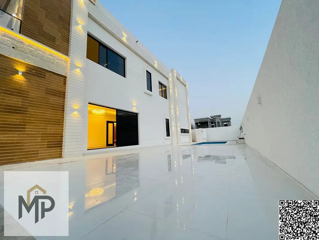 Corner villa on two streets for sale with swimming pool, garden and roof - freehold for all nationalities, a luxury opportunity for living and inve