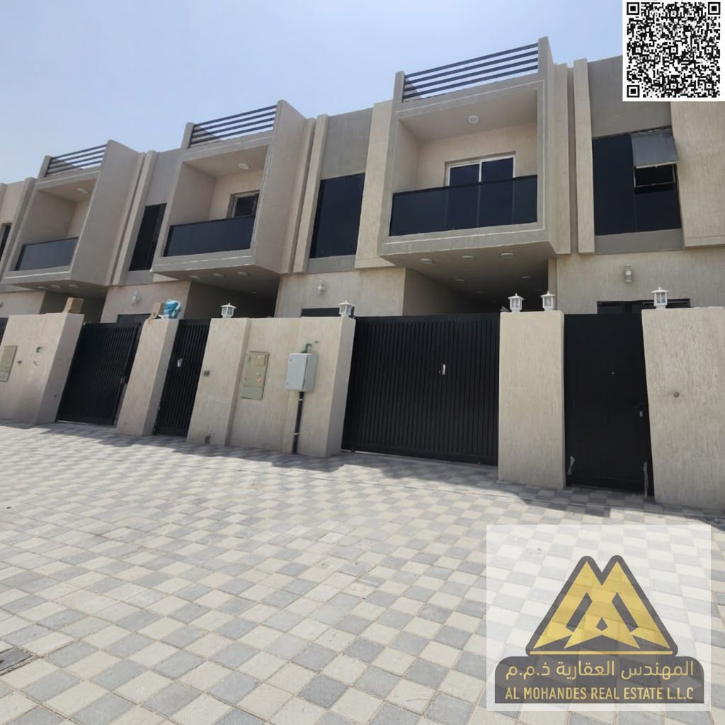 Ground floor, first floor, and rooftop | 3 master bedrooms with built-in wardrobes | Large living room with bathroom | Large kitchen equipped with all