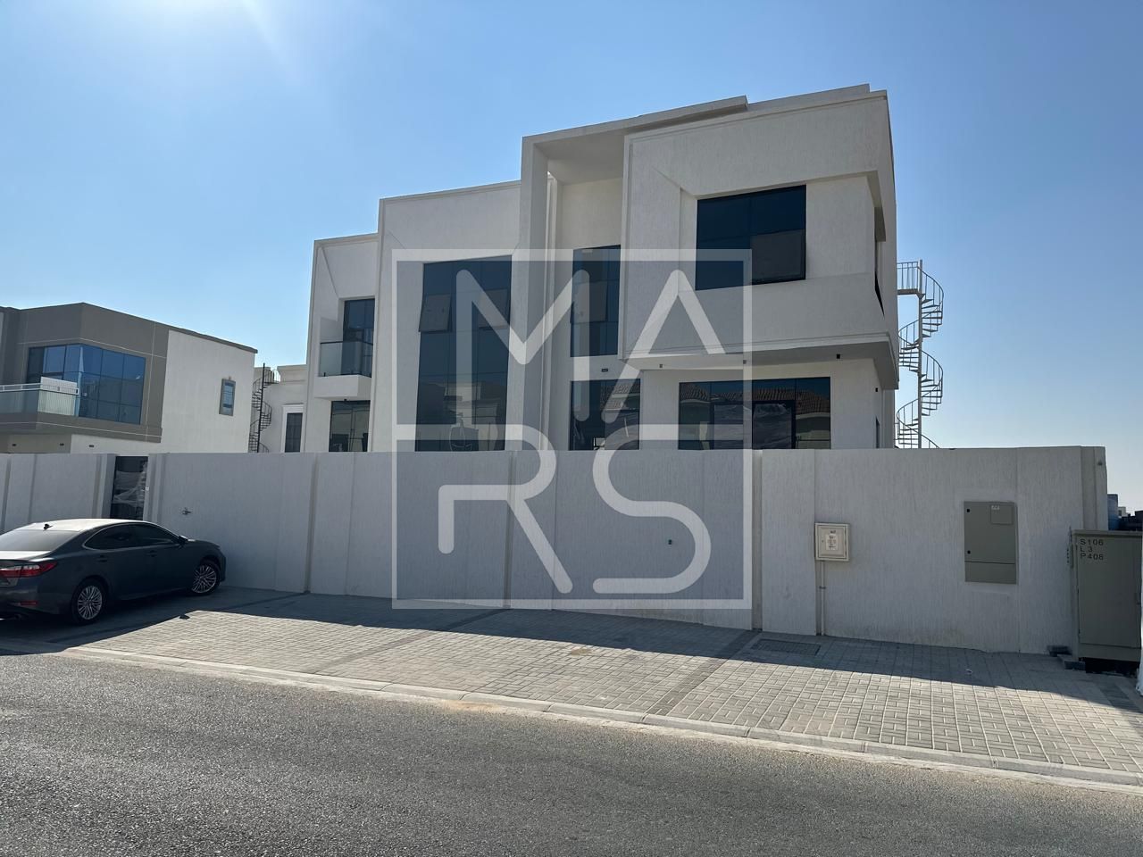 Modern 5bhk villa | Ultra deluxe Double hight | Prime location
