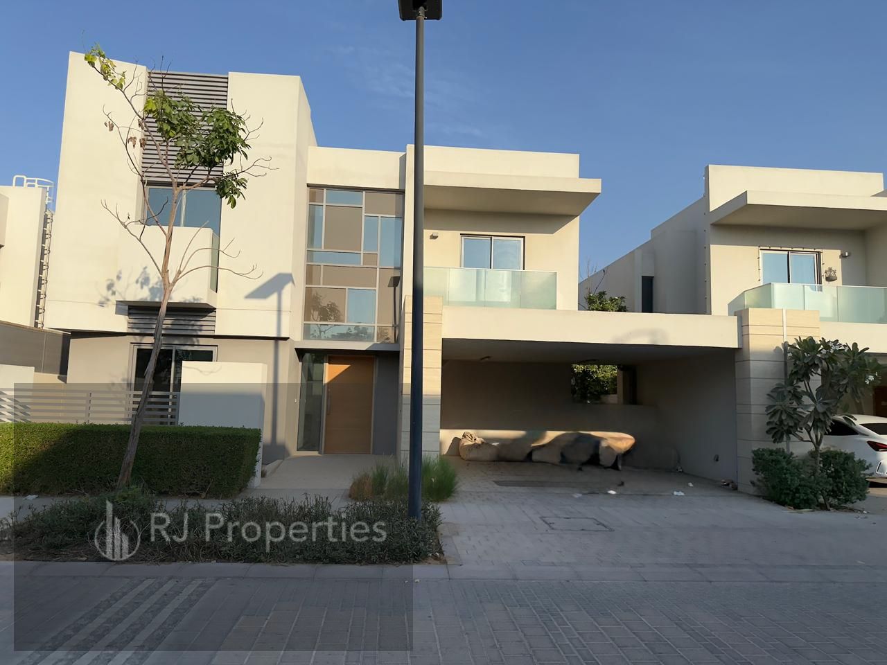 Spacious 4BR Townhouse with Maids Room & Private Garden | Family Paradise in Lilac, Al Zahia