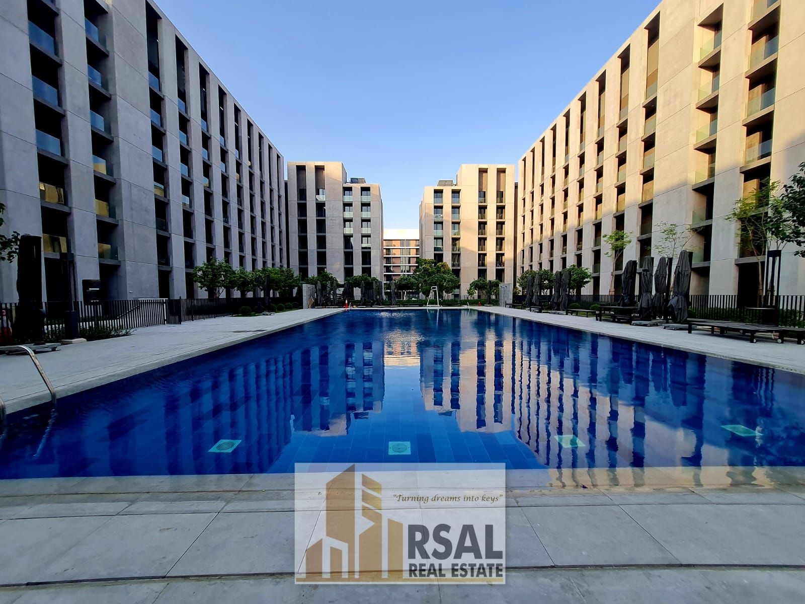 Luxurious spacious Huge Size Studio Apartment with Balcony