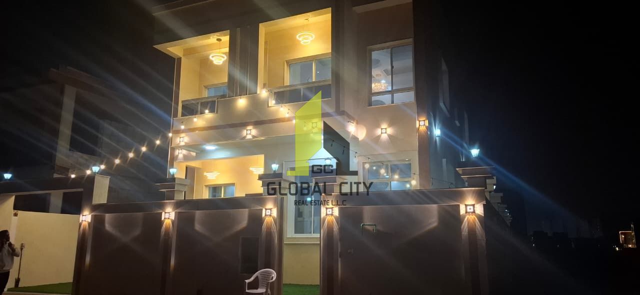5 MASTER BEDROOM MAIN ROAD FACING VILLA WITH BIG PARKING SPACE AT THE FRONT FOR SALE IN HELIO 2 , SEKKA PLOT , SQM 280 TOTAL AREA SQFT 3,014 , PRIME ,