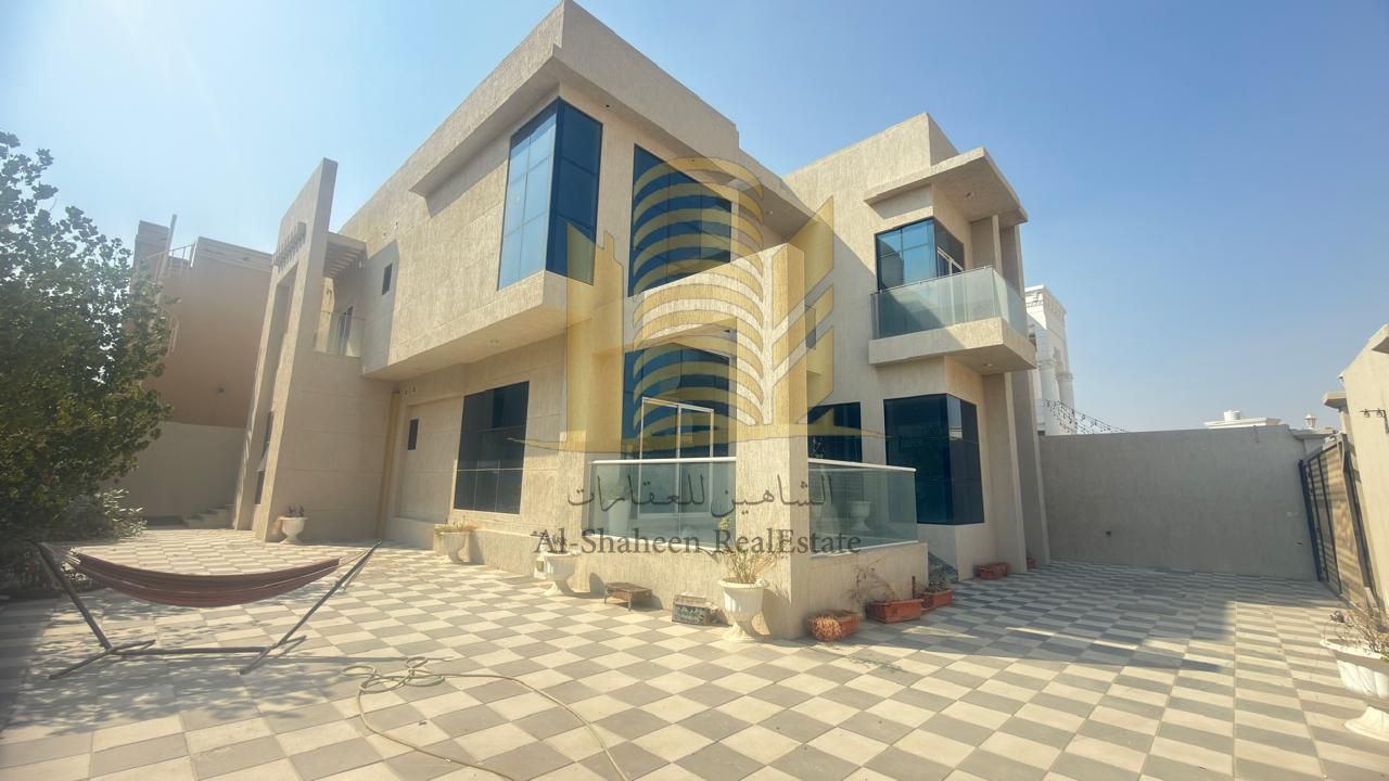 Villa for annual rent in Al-Haliu 1, area 6,000 feet