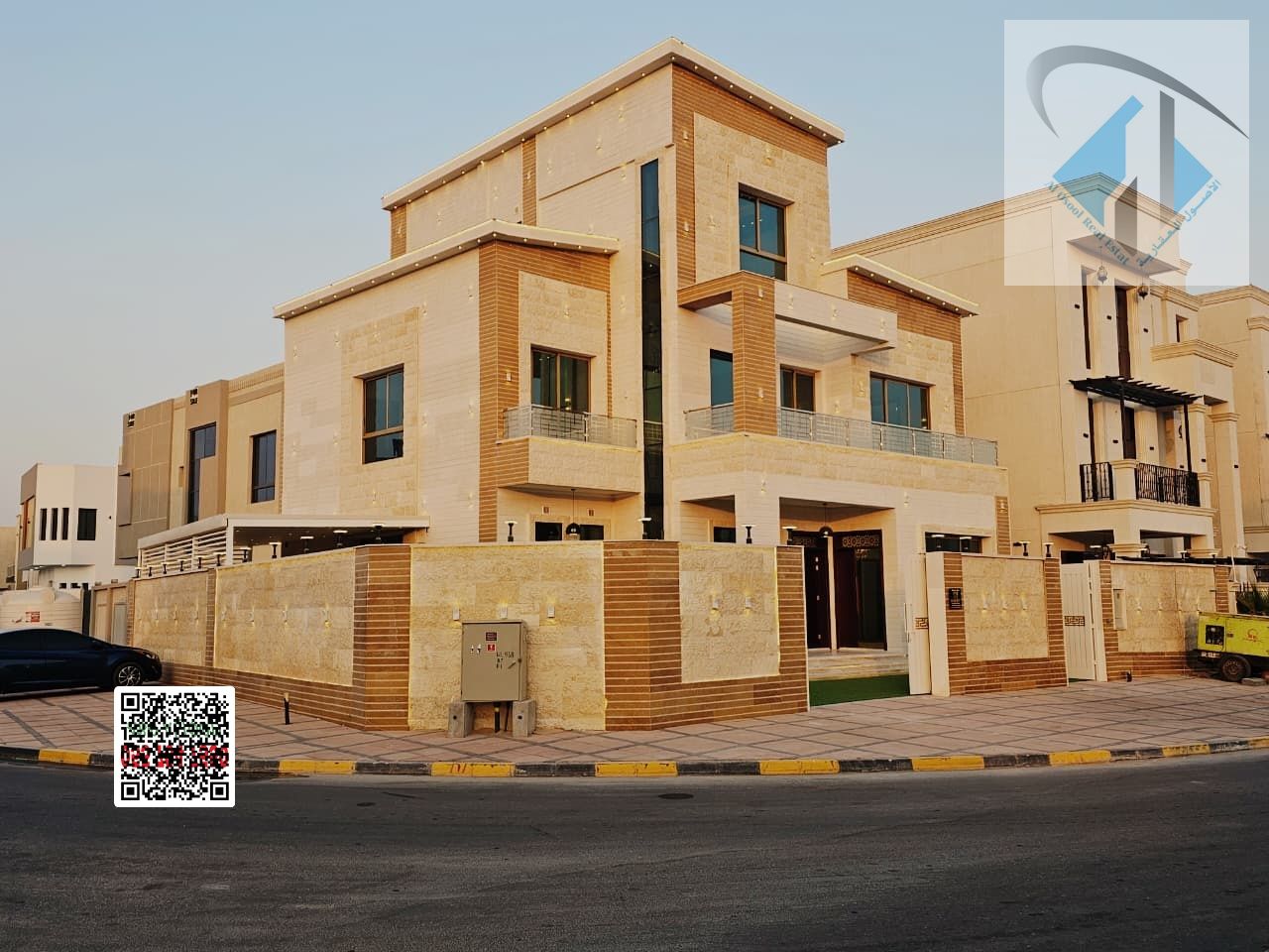 A unique opportunity, all fees included: a 3-story residential/commercial/private villa with 6 rooms and a large yard, located opposite Sheikh Mohamme