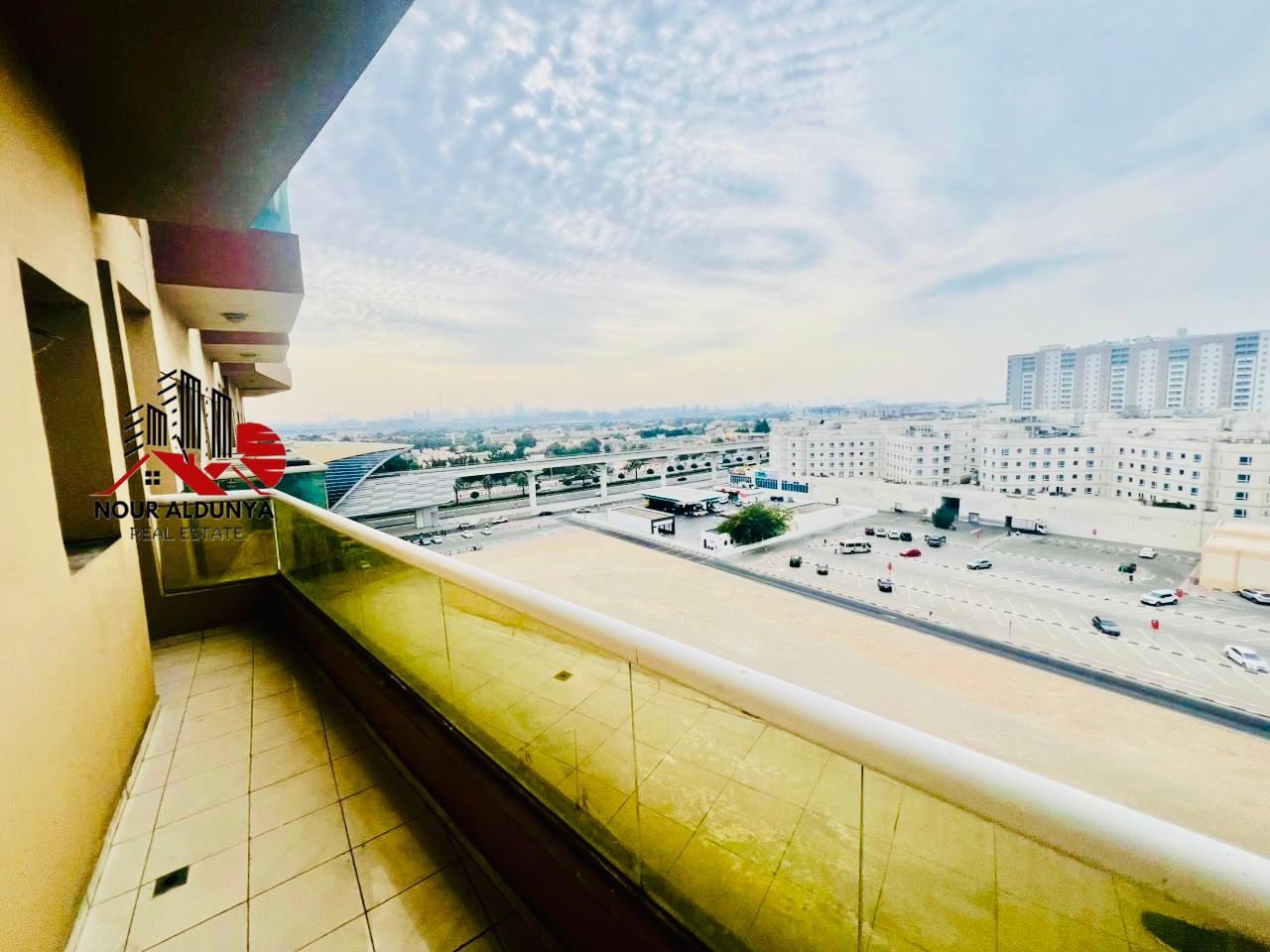 FRONT OF METRO 1BHK AVAILABLE ONLY FOR FAMILY. GYM POOL PARKING FREE. !!!