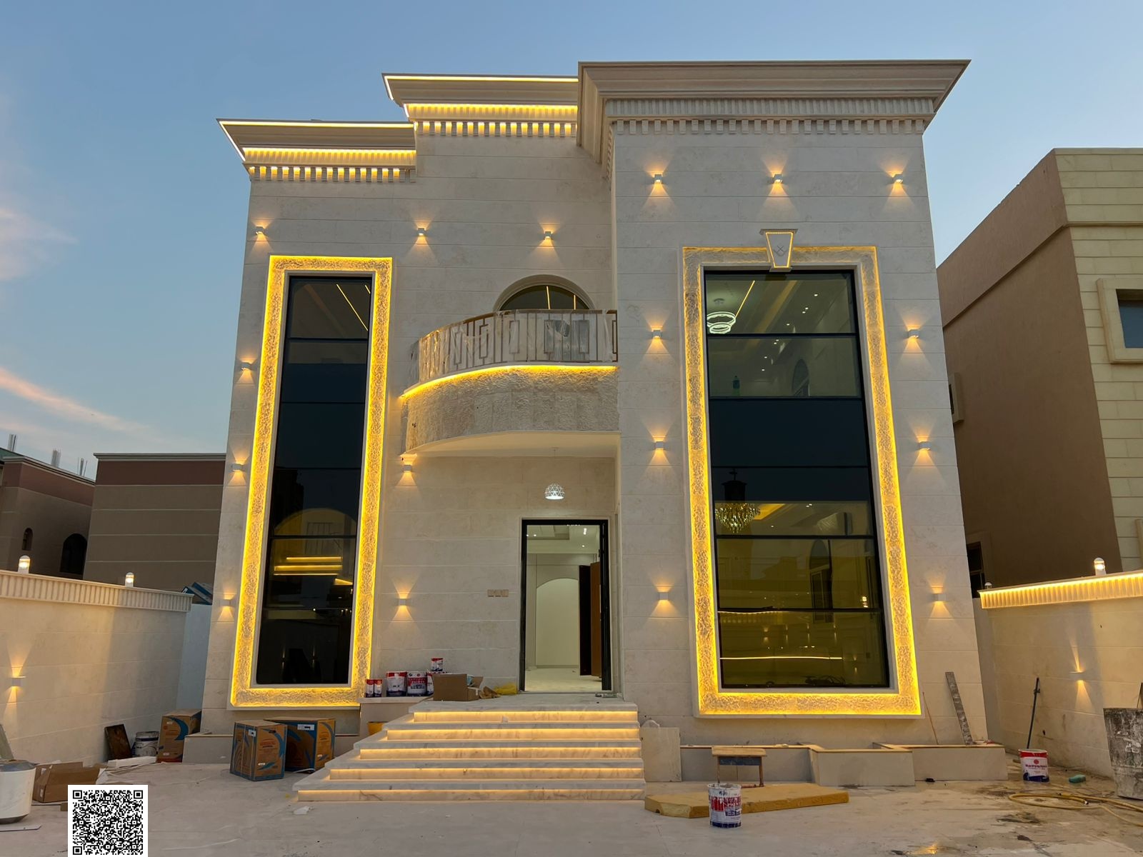 For sale: Classic villa in Al Muwaihat 1, prime location opposite the mosque and close to all services. Don't miss this opportunity!