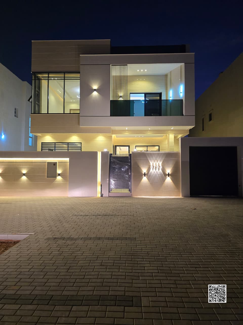 Own a distinctive villa in a quiet residential neighborhood. A luxurious, modern villa with two floors and a rooftop terrace, at an exclusive price. A
