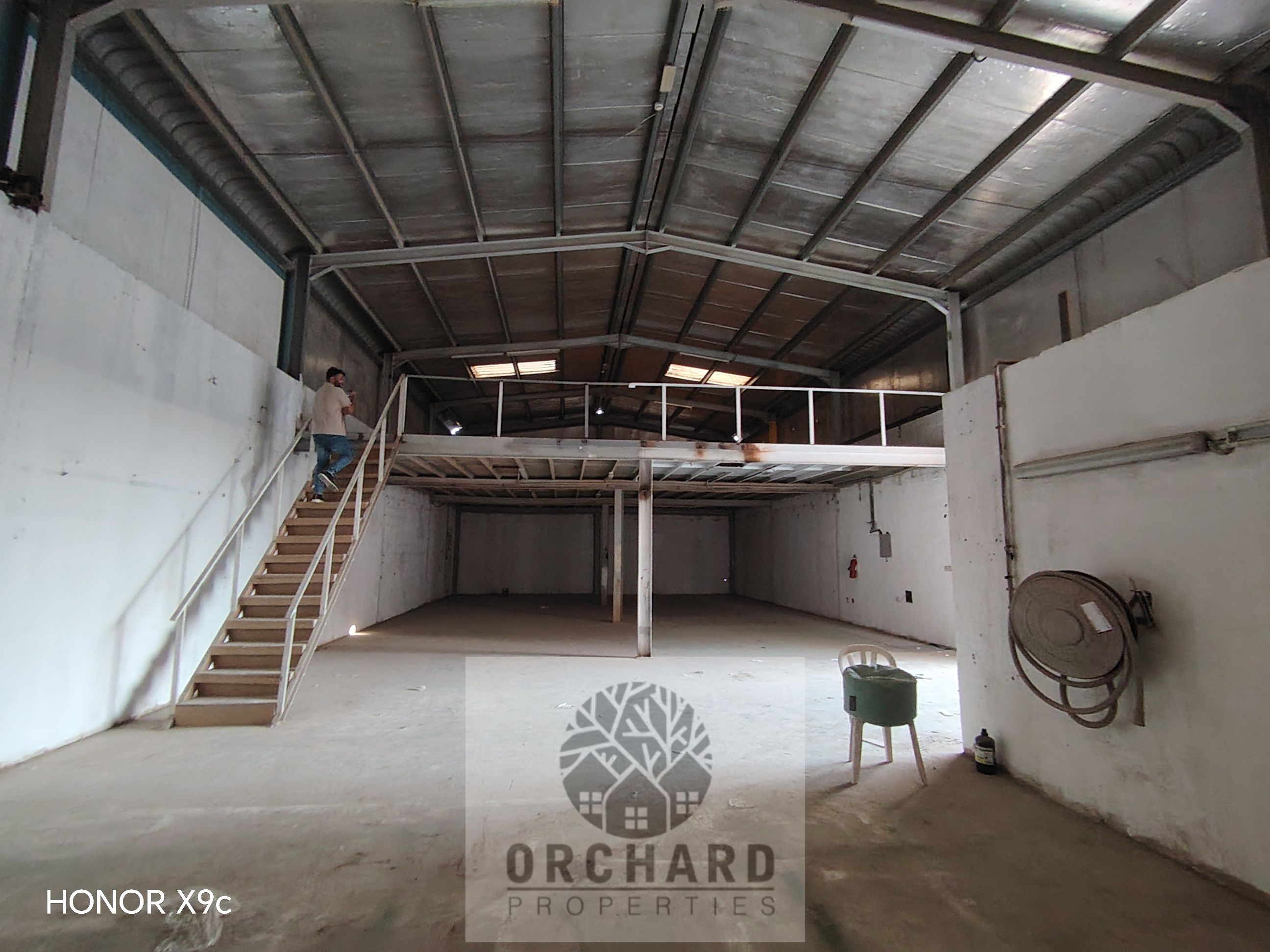 4500 Sqft warehouse with mezzanine / Suitable for garage or storage / ground 3000 / mezzanine 1500 / electricity power 20/ Rent 170,000 Dh