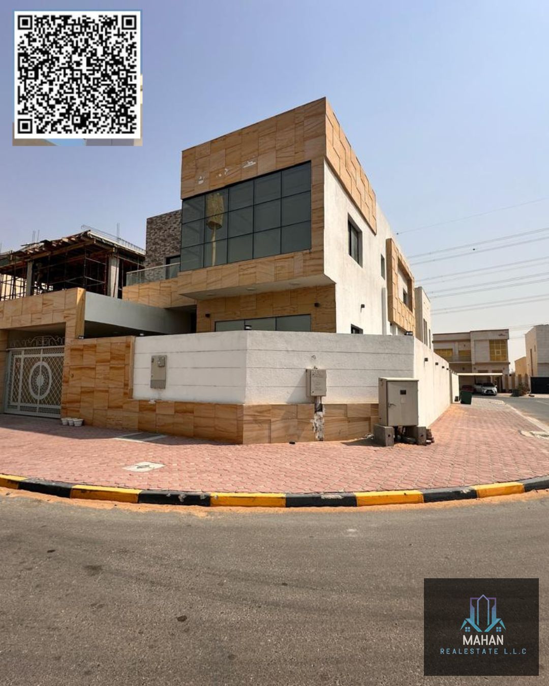 Villa for Rent – Ajman Al Yasmeen A spacious and well-maintained villa perfect for families, located in the highly desirable Al Yasmeen area. Property Details • Location: Ajman – Al Yasmeen • Land Area: 3,014 sqft • Bedrooms: 5 Spacious Bedrooms • M