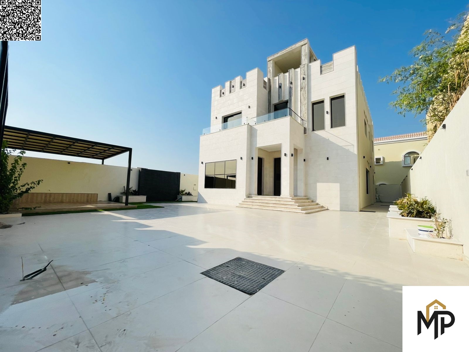 Your chance to own a villa ready to live in, close to all services, with very luxurious designs (including water, electricity, and air conditioning).