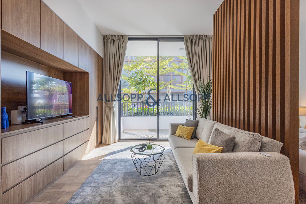 Elegant 1BR in Hamilton House, JVC
