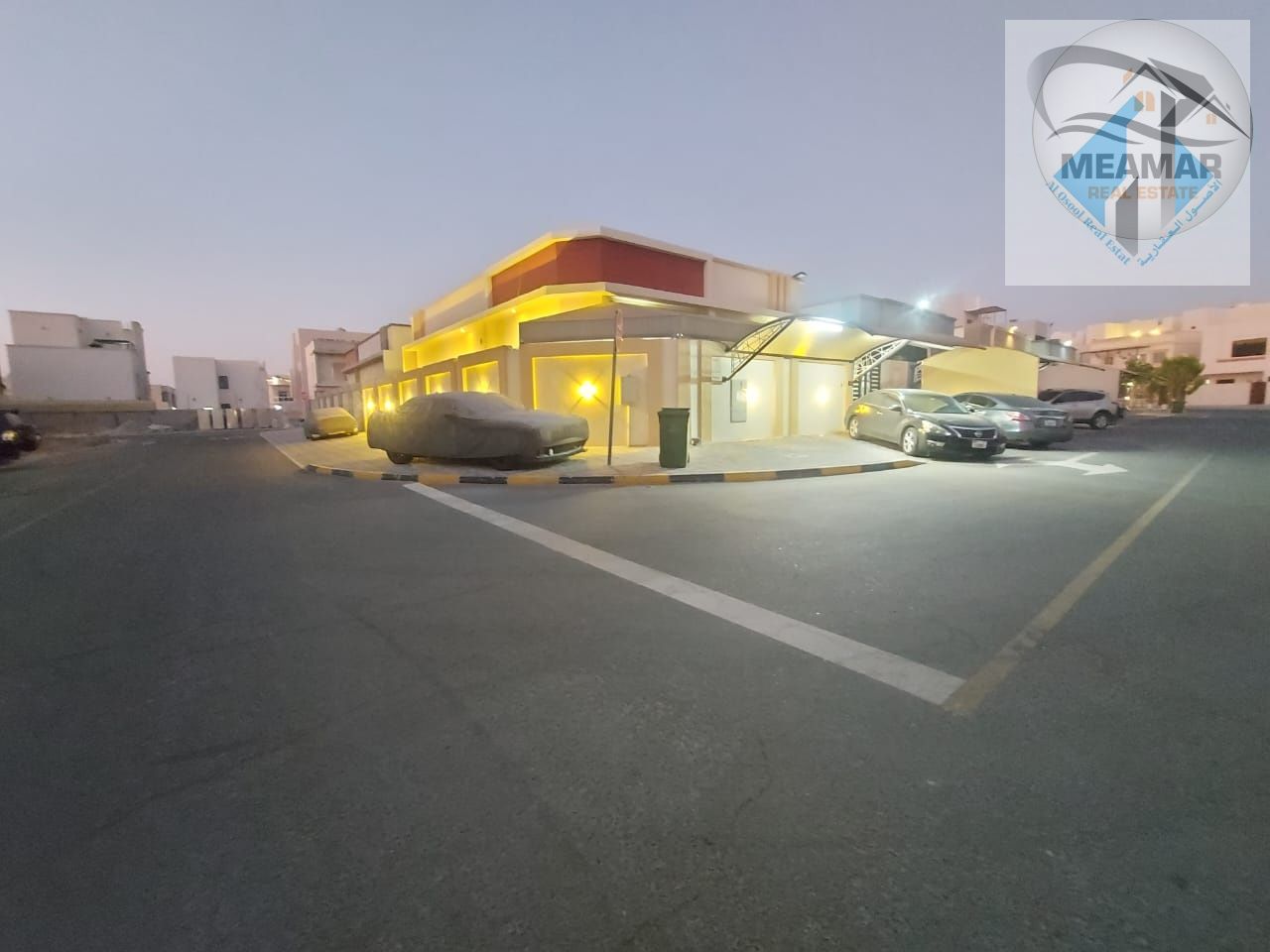 Corner villa with air conditioning, electricity, and water, freehold ownership, excellent location in Al Zahia