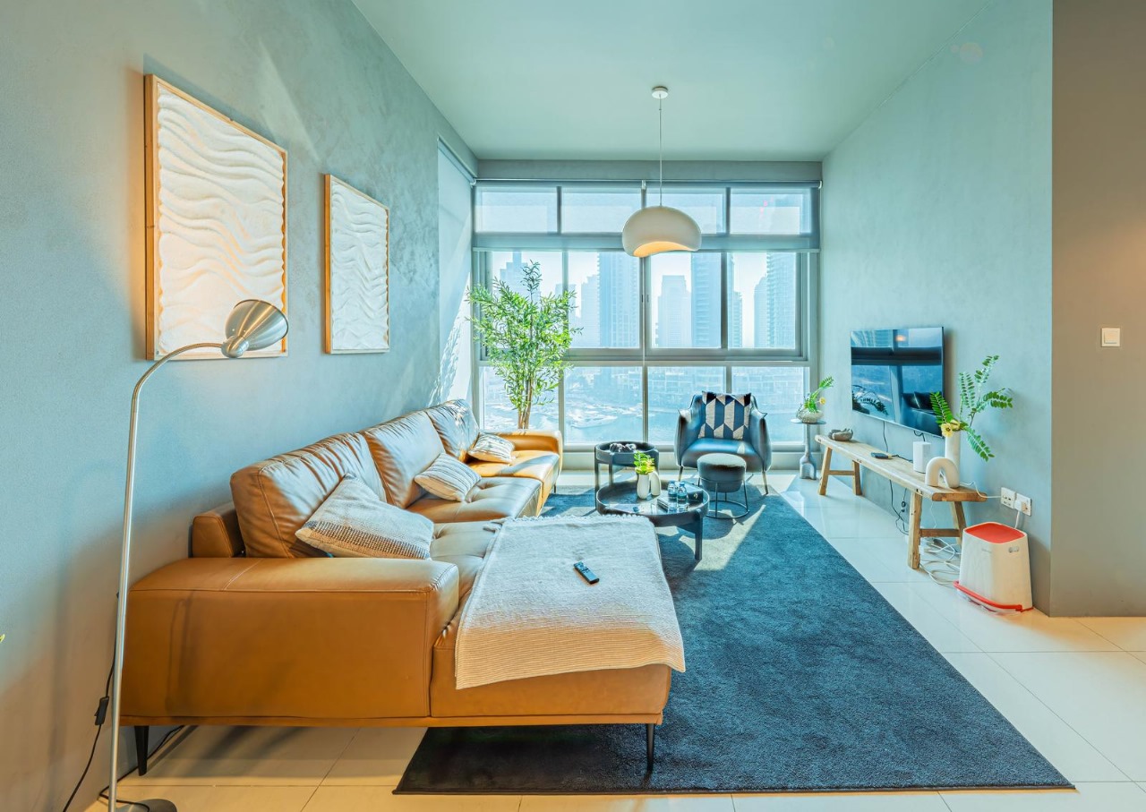 Spacious 2-Bedroom Marina View Apartment with Gym