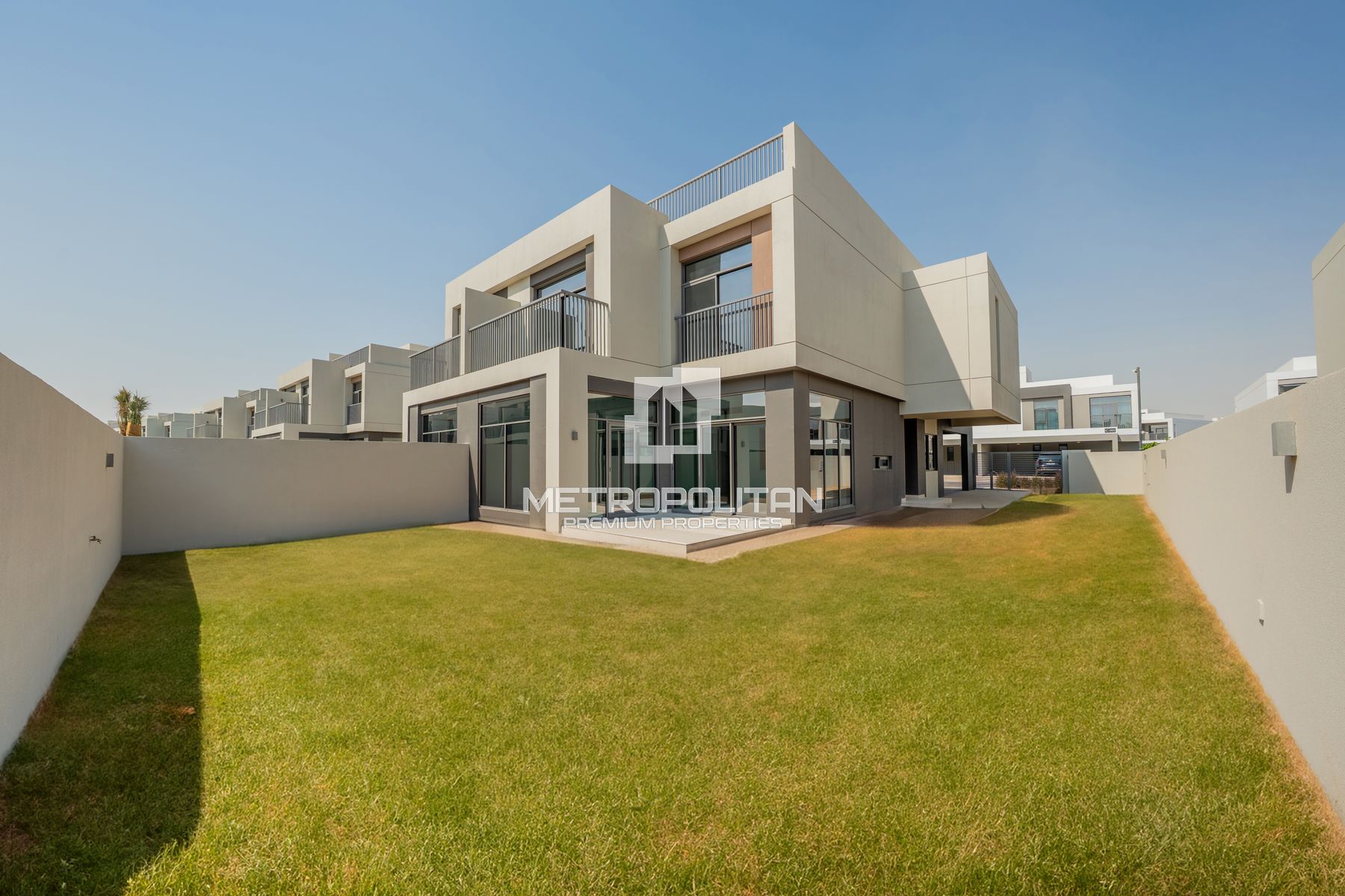 Spacious Layout | Modern | Next to amenities