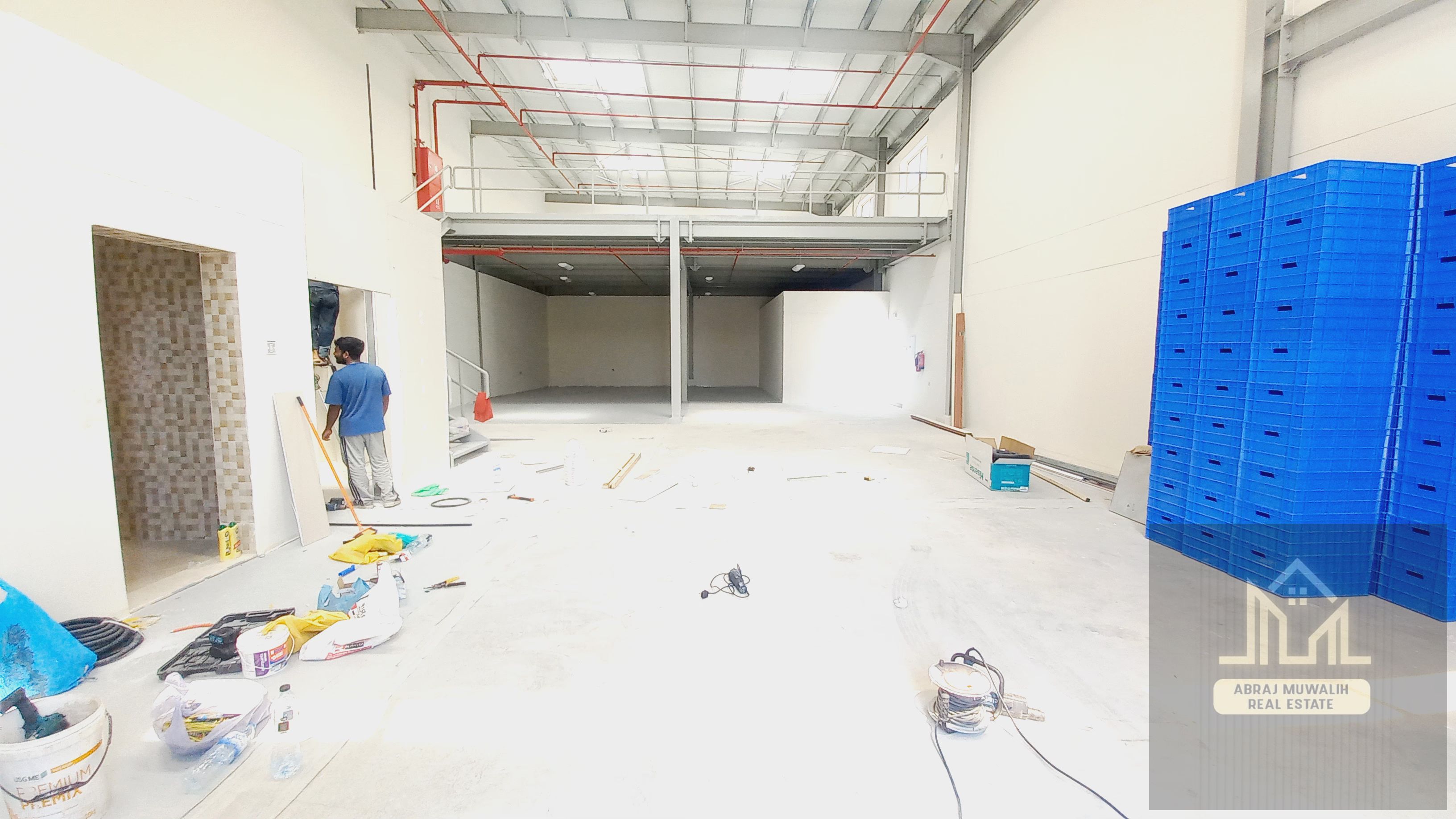 4200 sq ft Warehouse with mezzanine available for rent only 170k al sajaa sharjah