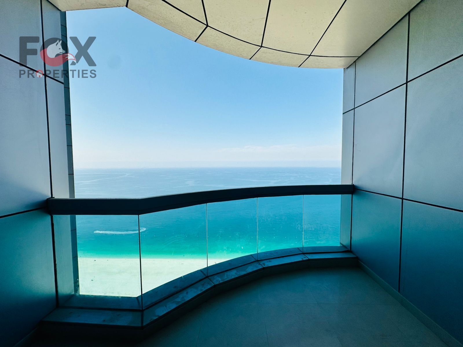 Sea View | Swimming Pool | Free Parking | Gym | Jacuzzi | 2-Bedroom, 1-Living Room Apartment in Corniche