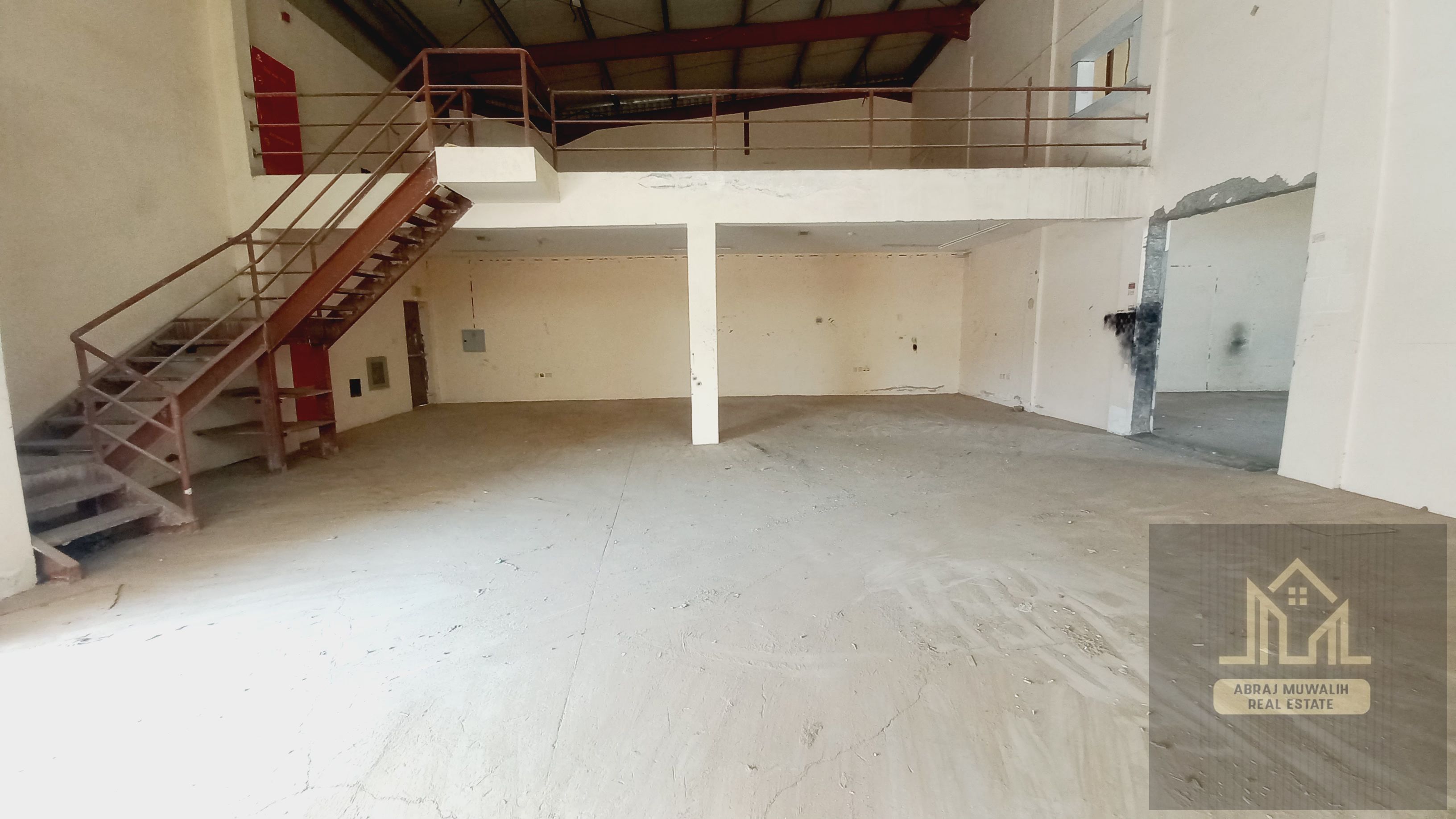 2800 sq ft Warehouse with mezzanine available for rent only 140k al sajaa sharjah