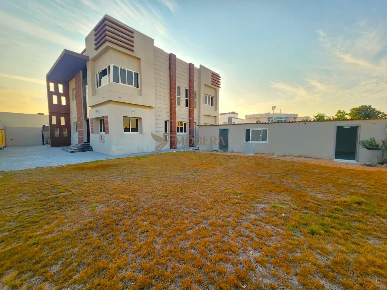 Corner 5BR Villa | Spacious Layout | Modern Villa
