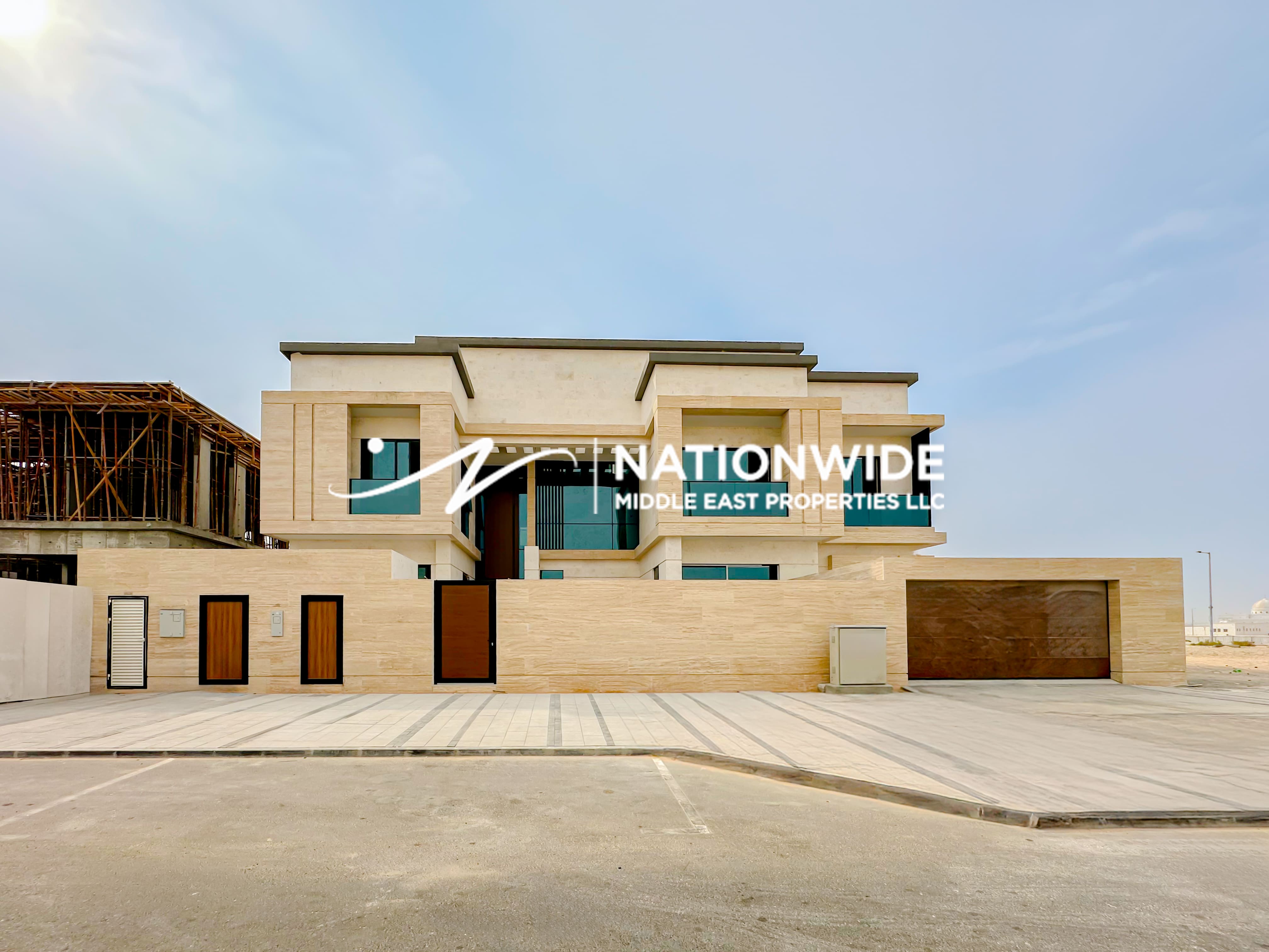 Modern 6BR | Single Row | Mid Unit | Private Pool