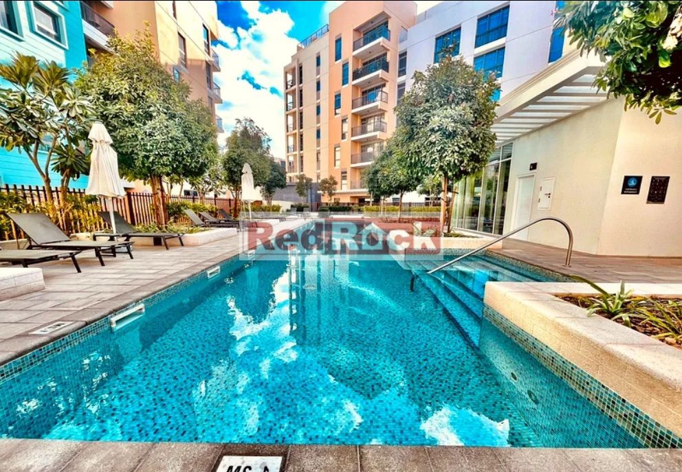 1BHK WITH OVERSIZED TERRACE AND PRIVATE OUTDOOR