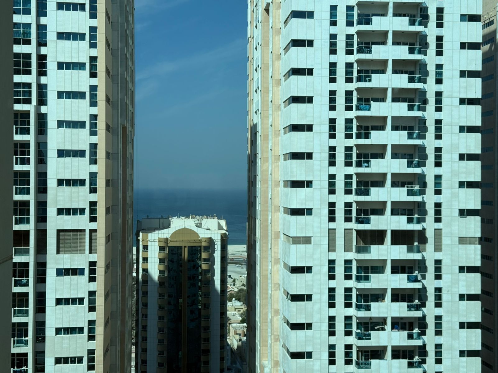 For Sale: A stunning 2-bedroom apartment with a spacious living room in Ajman Towers full sea view