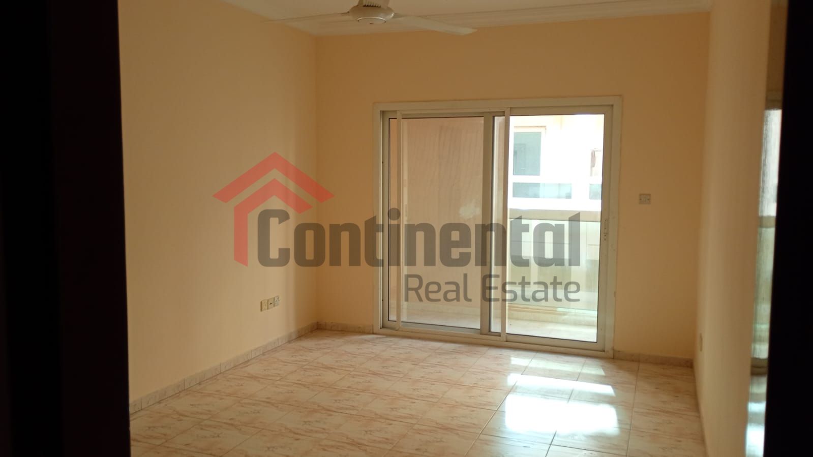 1 BHK | For rent | Central AC | Commercial Muwaileh