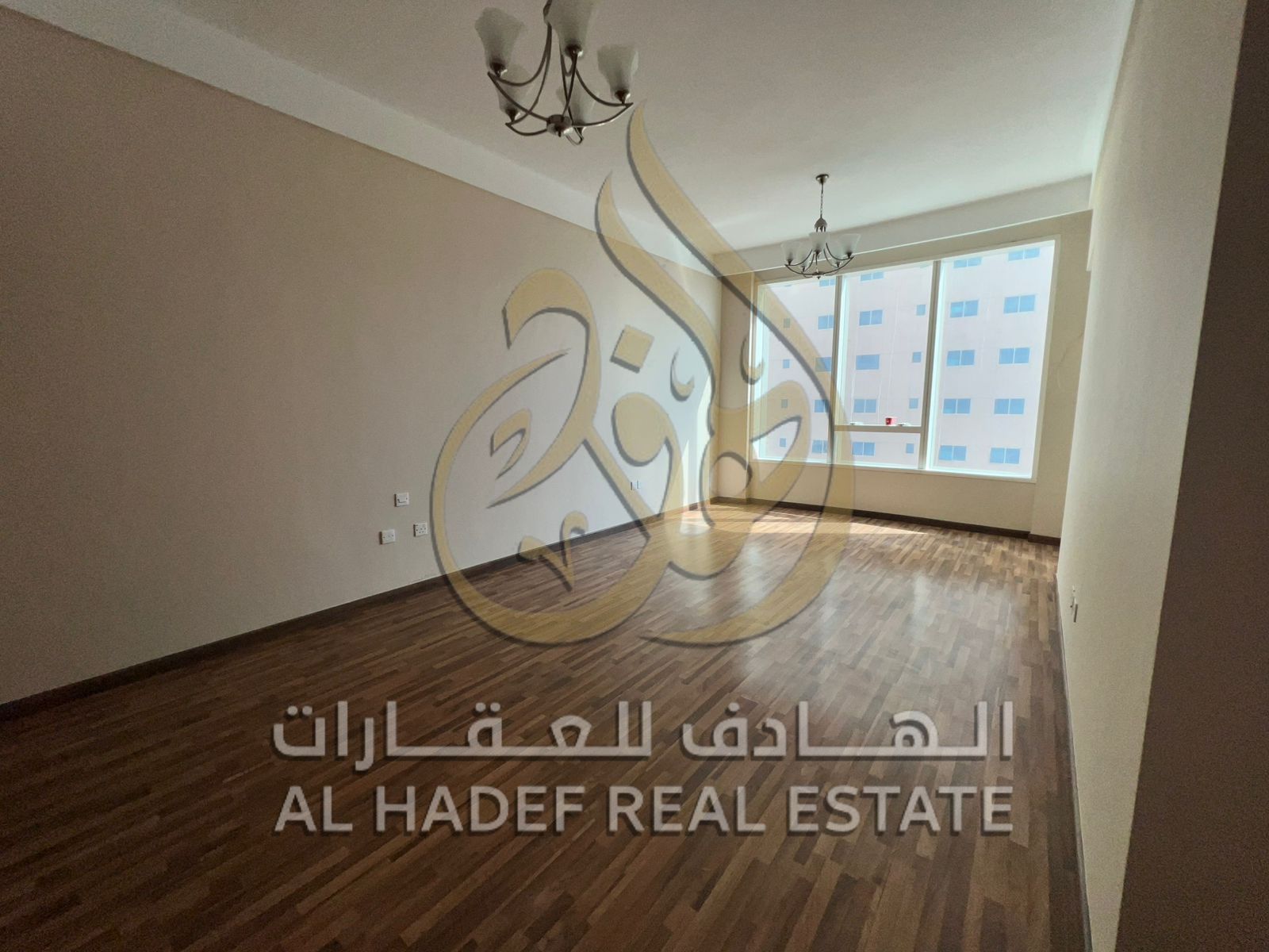For rent in Sharjah, in the Al Majaz area 3 - 3 bedrooms and a living room for rent, laundry room, maid's room, master room with 3 bathrooms, 2 balcon